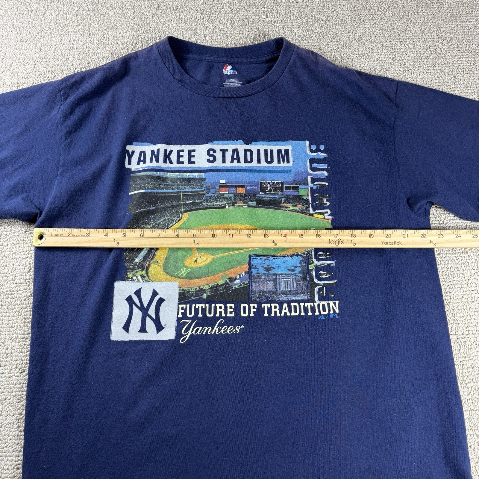 Majestic New York Yankees Stadium Logo Distressed T-Shirt Blue Men’s Size XL