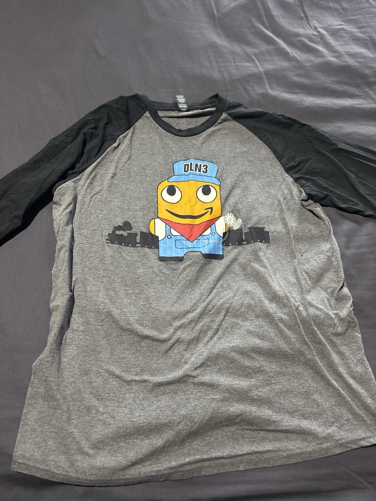 Amazon DLN3 Employee Raglan Shirt Size Large