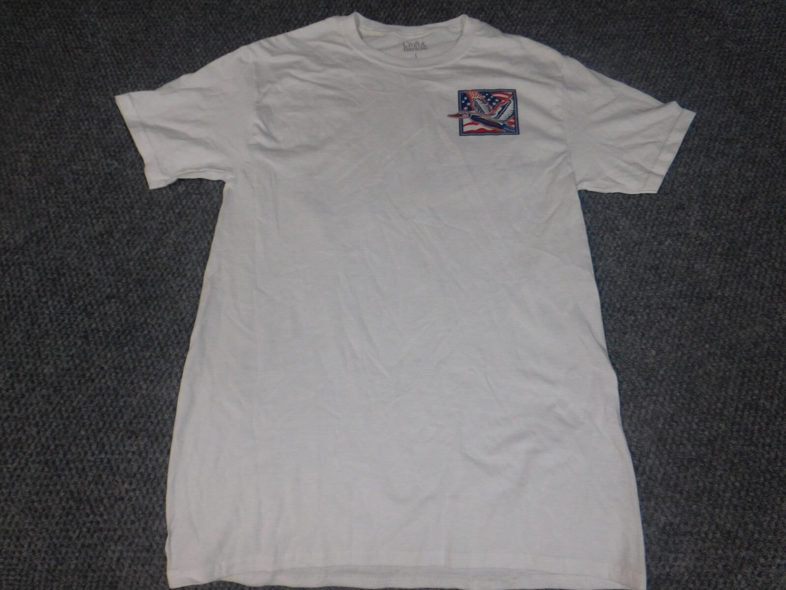 Croft & Barrow Mens shirt Small white Graphic Duck