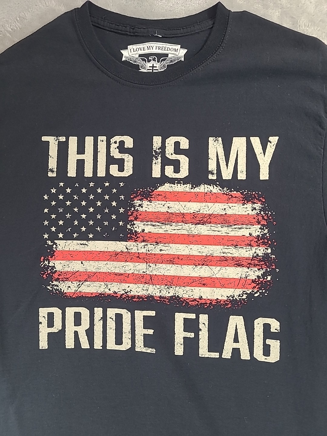 I Love My Freedom Never Surrender Mens Med Black »This Is My Pride Flag » T-Shirt
