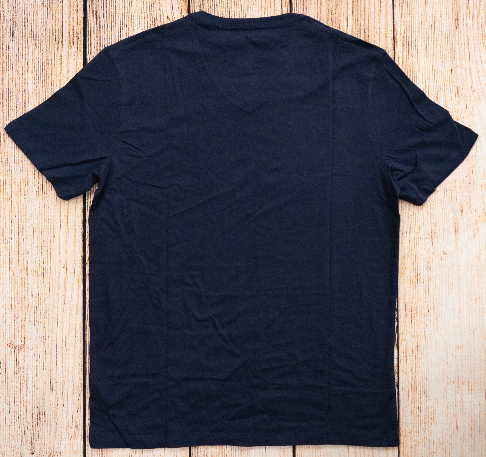 Mens Sz M Everyday V-Neck T-Shirt NWT GAP Tapestry Navy (2b11) – 801959