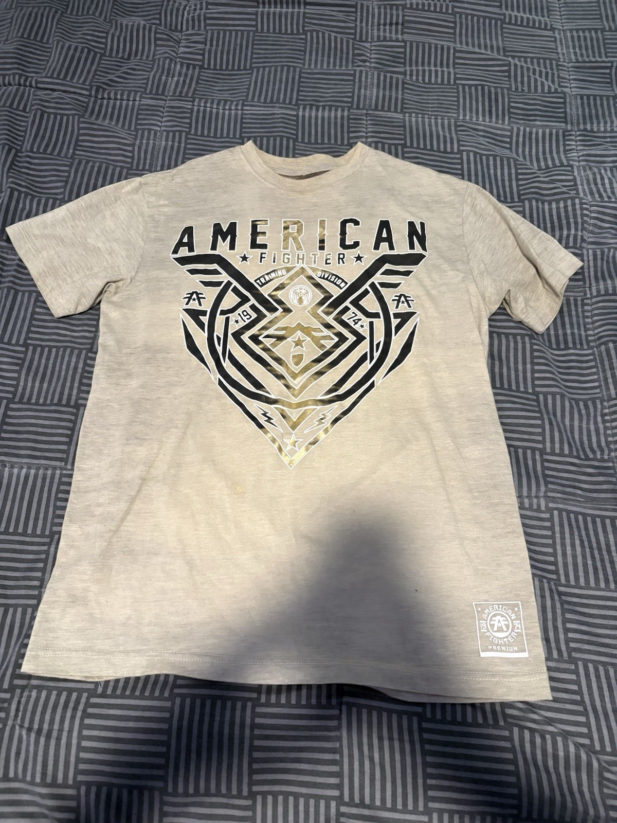 American Fighter Men’s Beige M Graphic Logo Crew Neck Short Sleeve T-Shirt