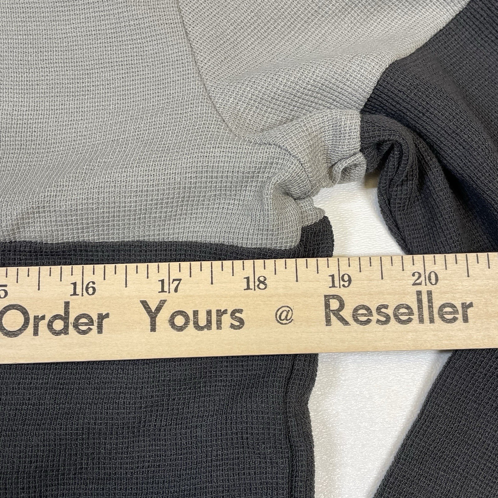 Volcom Shirt Men’s Small Gray L/S Nunez Colorblocked Thermal Hooded Tee NEW