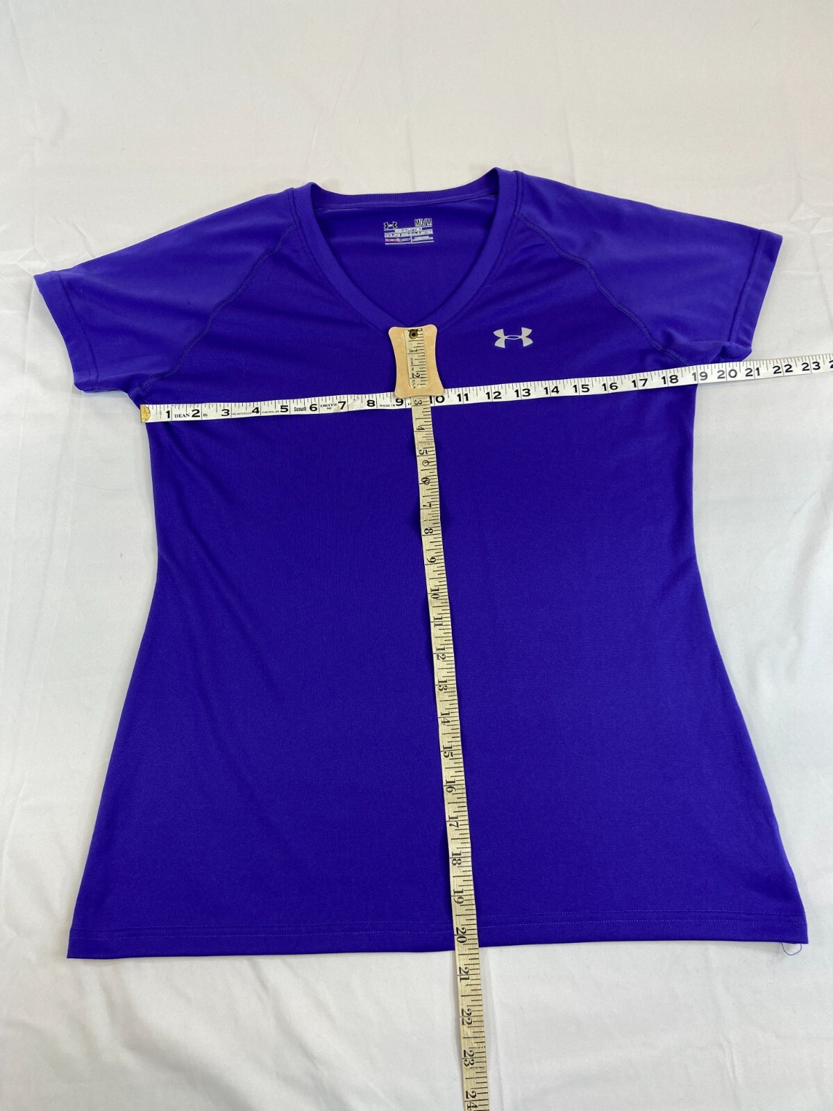 Womens Under Armour Semi Fitted T Shirt Athletic Sports Purple Medium Outdoor