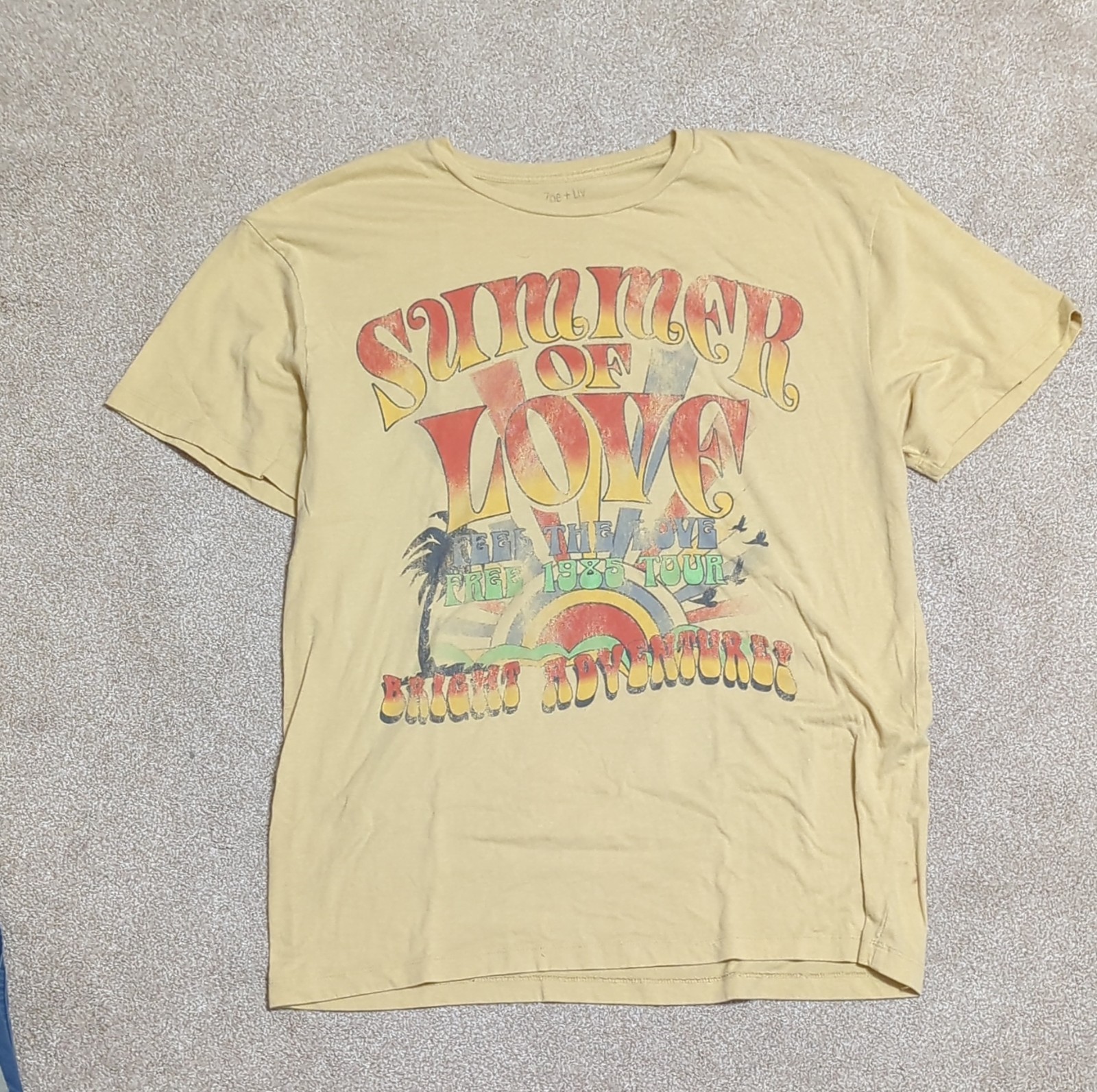 Many Assorted Graphic T-shirts, Various Sizes.