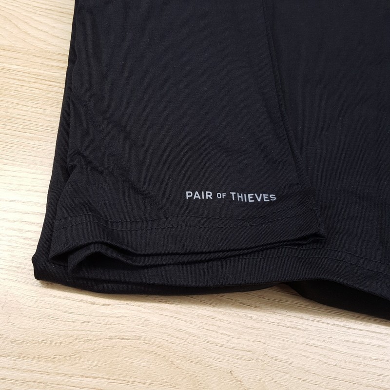 PAIR OF THIEVES Shirt Mens Small Black Pullover Crew Super Soft Logo Tee