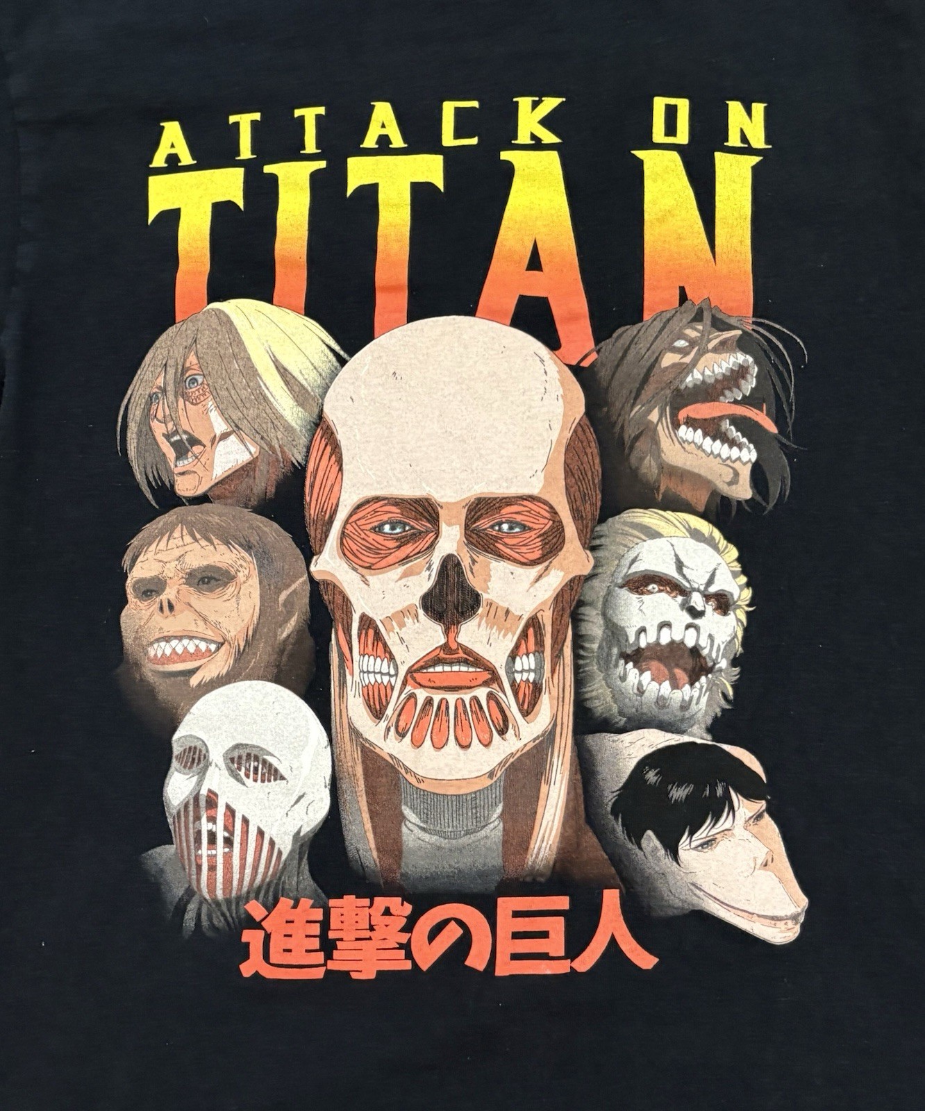 Crunchyroll Attack On Titan Men&rsquo;s T-shirt Size S/M Anime Horror Sci Fi Art Manga