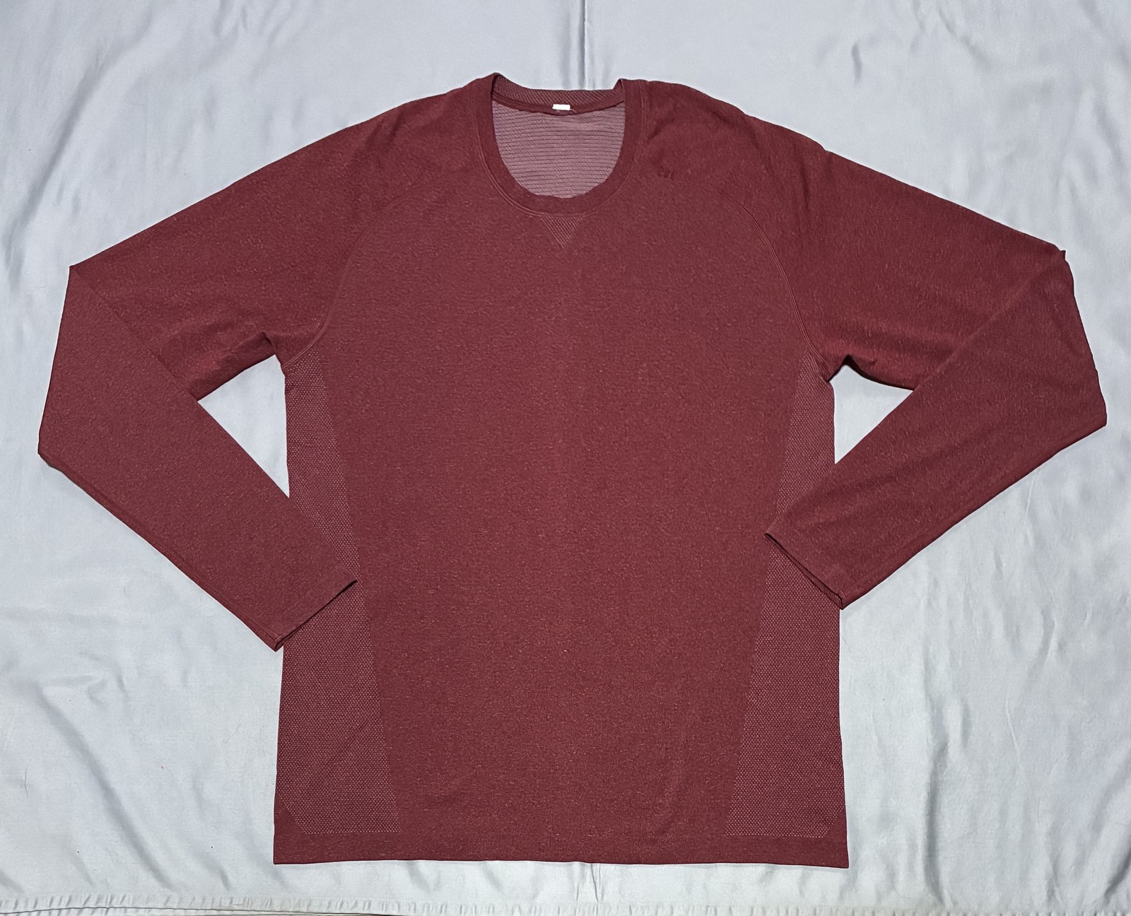 Lululemon Shirt Mens Large Red Metal Vent Seamless Mesh Lightweight Stretch