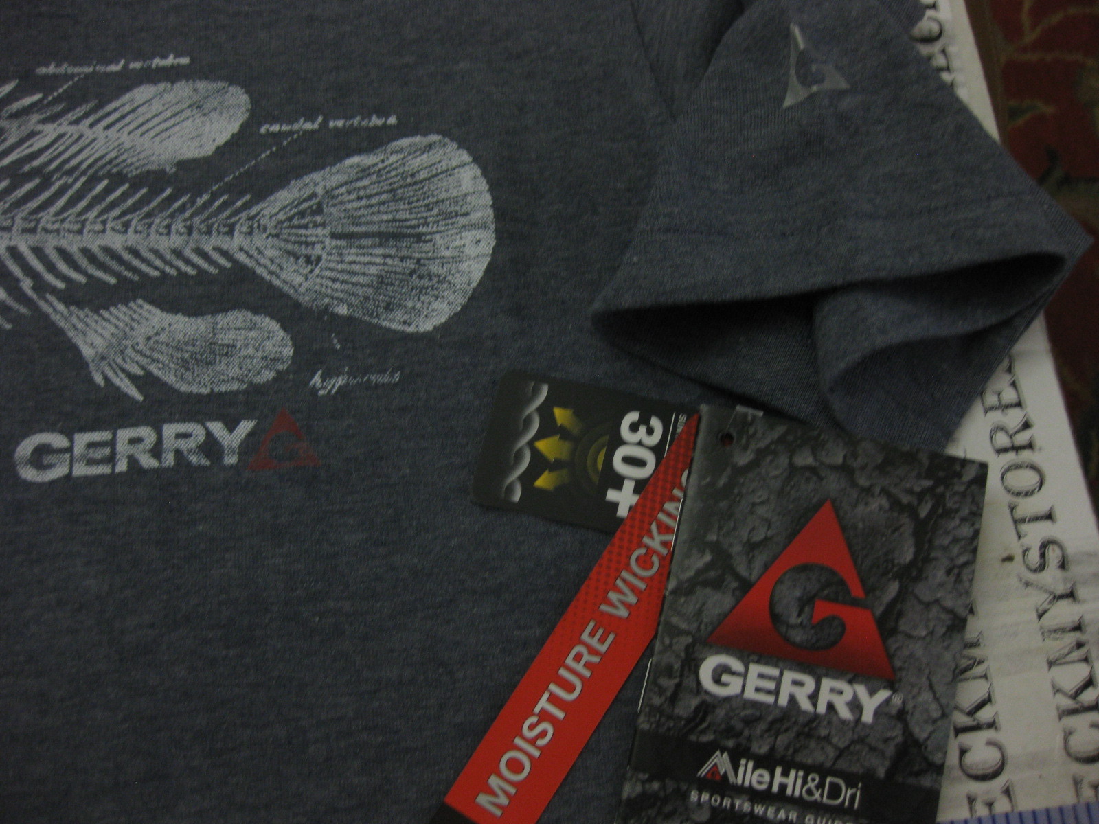 NWT GERRY PREMIUM OUTDOOR T-SHIRT TEE UPF30+ MOISTURE WICKING
