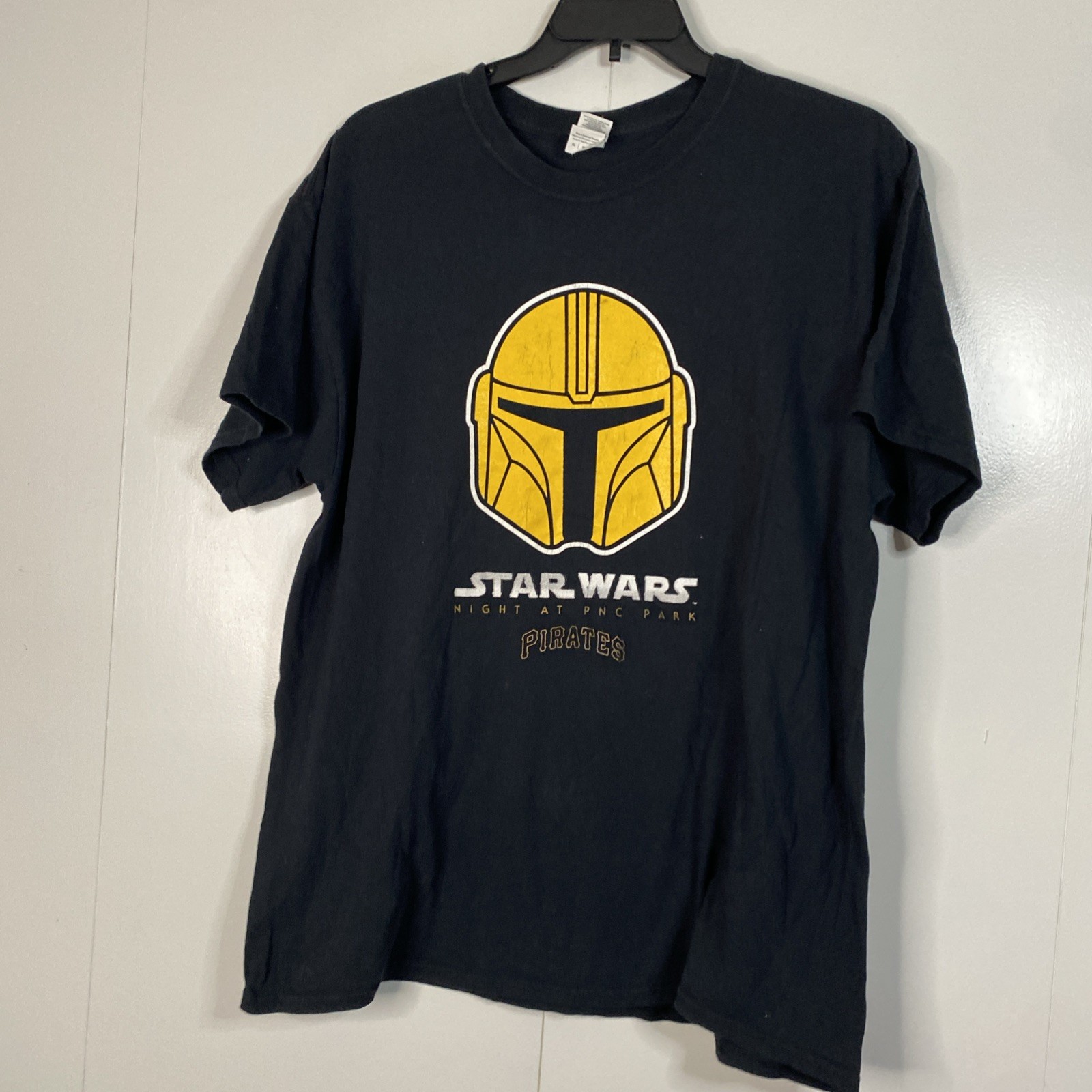 Pittsburgh Pirates Star Wars Night Shirt XL Black Mandalorian Helmet PNC Park