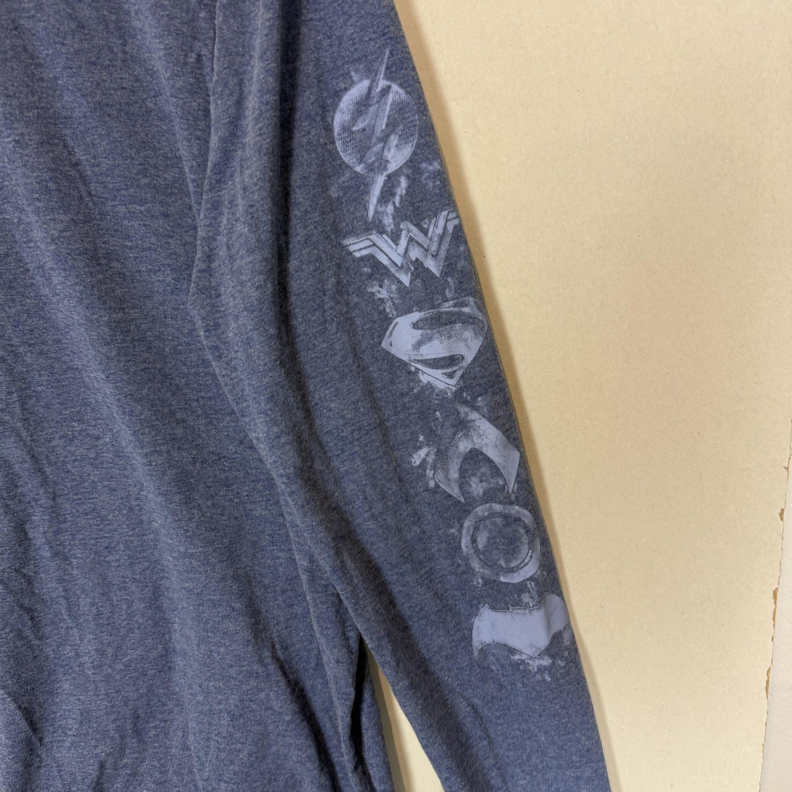 Justice League Shirt Mens XL Blue Long Sleeve Batman Superman Graphic Tee
