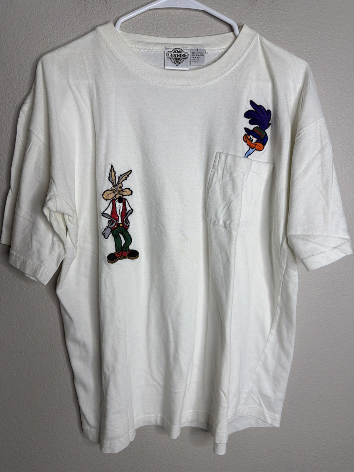Vintage ACME Looney Tunes Men’s T Shirt Large Embroidered Pocket White EUC