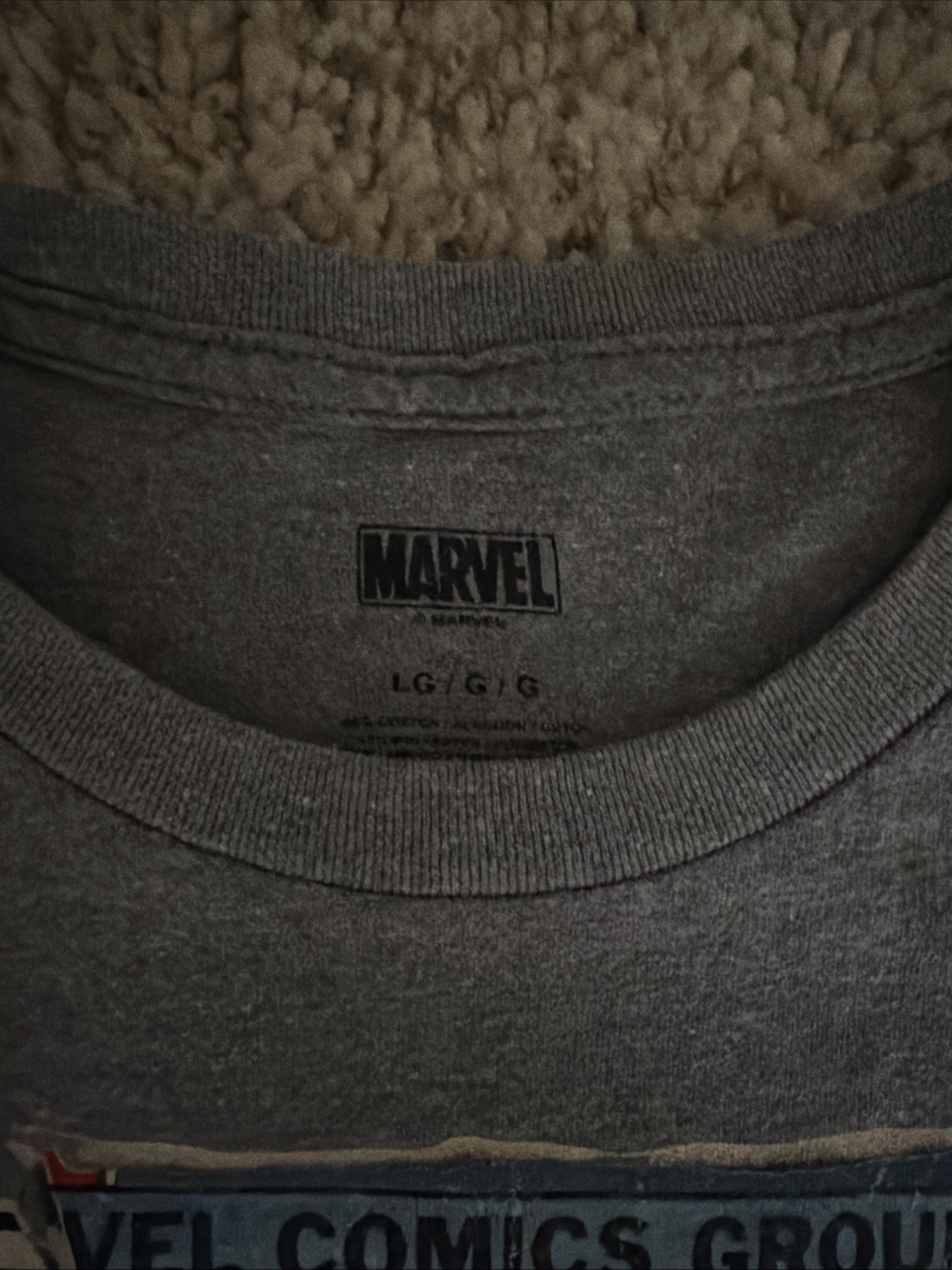 Marvel Avengers Men&rsquo;s Gray Tee T-Shirt Size Large Crew Neck Short Sleeve Graphic