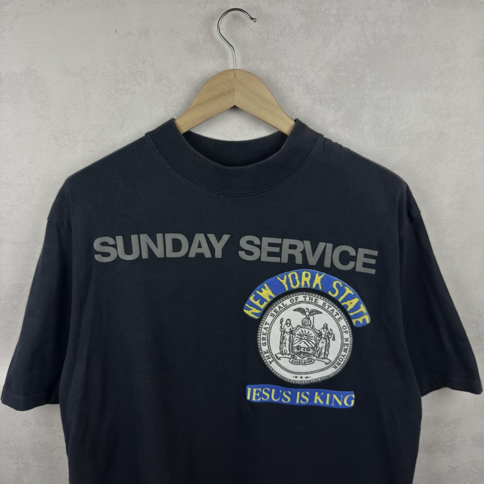 Kanye West Sunday Service Jesus Is King NYC T-Shirt Size L