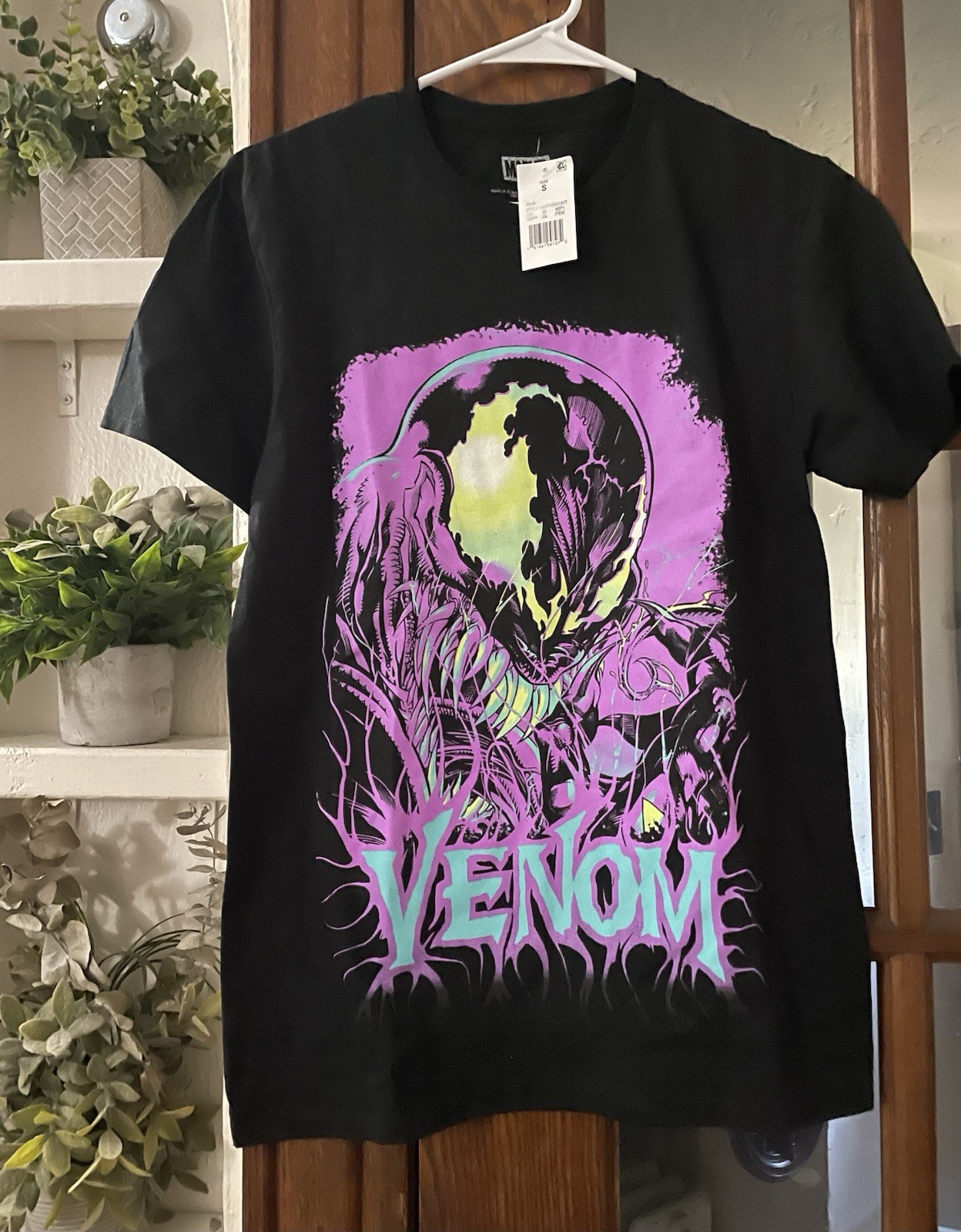 Marvel Venom Men&rsquo;s S Black Cotton Jersey Crew Neck Graphic Tee Short Sleeve