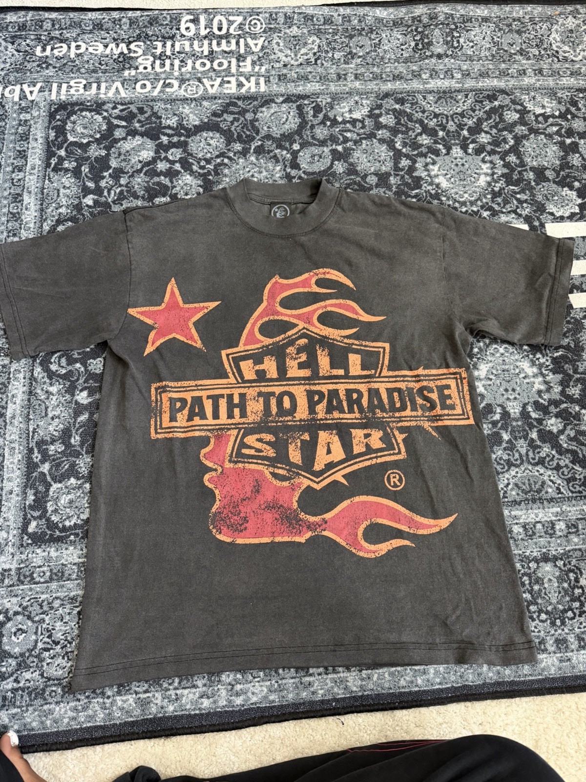 Hellstar Path to Paradise Tour Graphic T-Shirt Men&rsquo;s Black Crew Neck M
