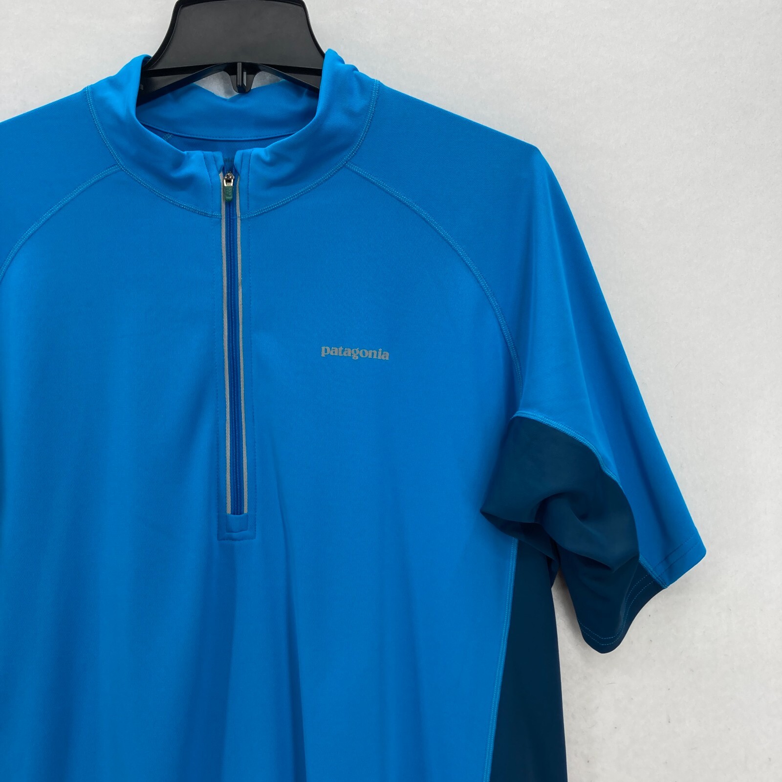 Patagonia Half Zip Short Sleeve Shirt XL Blue Mock Neck Lightweight Hiking Camp