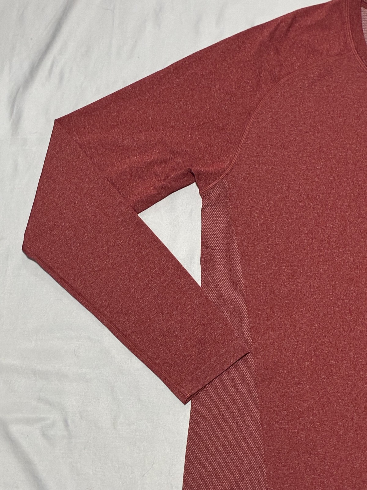 Lululemon Shirt Mens Large Red Metal Vent Seamless Mesh Lightweight Stretch