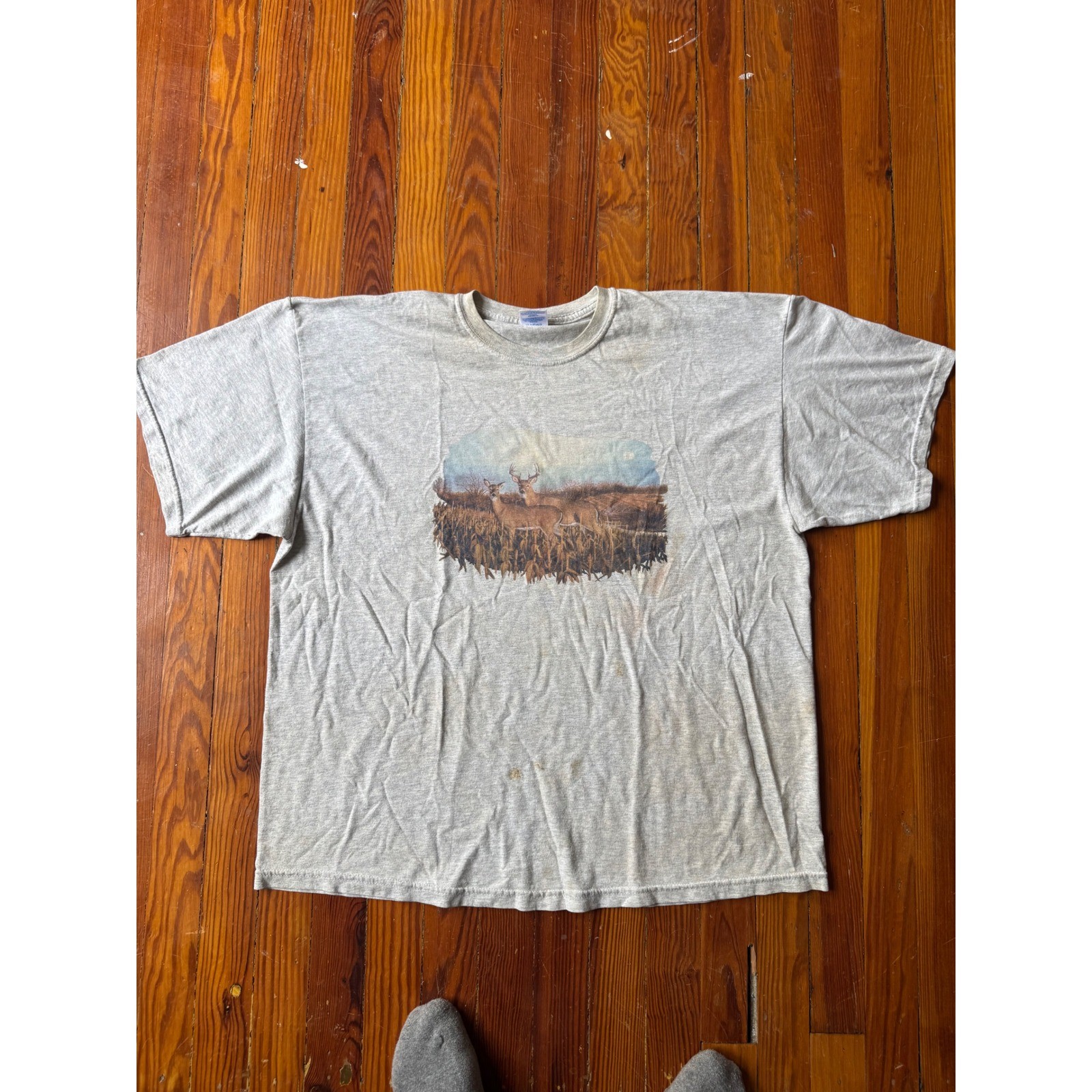 Gildan Ultra Blend Mens 2XL Gray Deer Wildlife Graphic T-Shirt Vintage Style