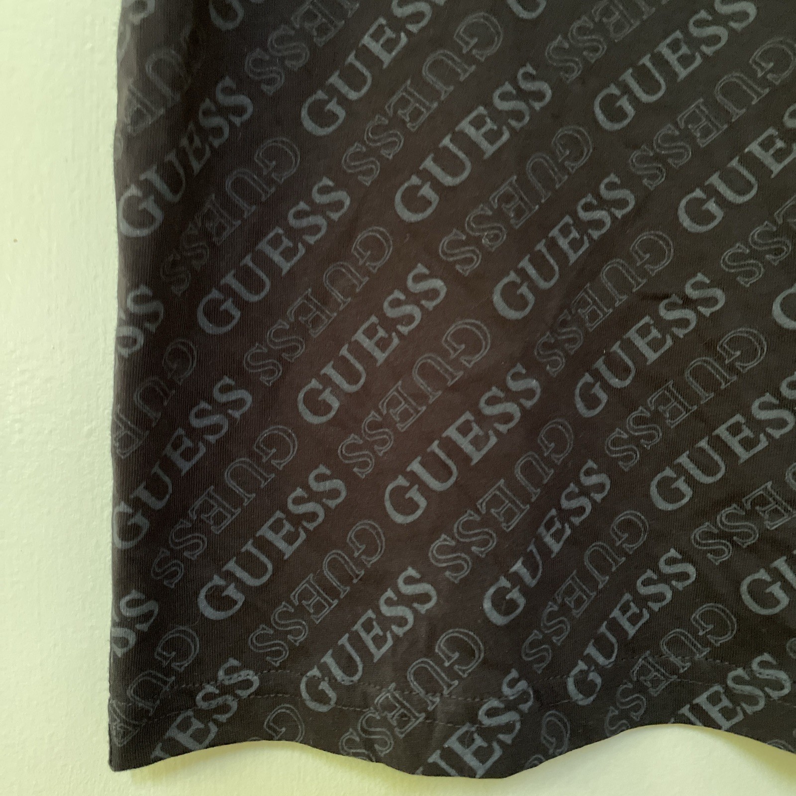 Guess Men’s M Pike Tonal AOP Crew T-shirt Black 100% Cotton NEW