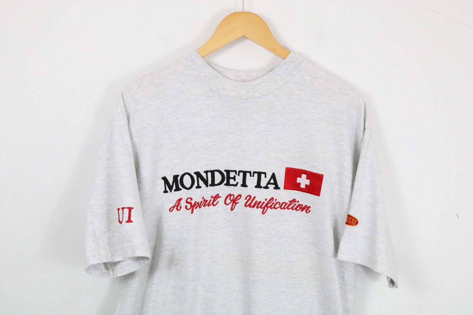 Mondetta t-shirt | Vintage grey logo and Swiss flag embroidery | casual graphic