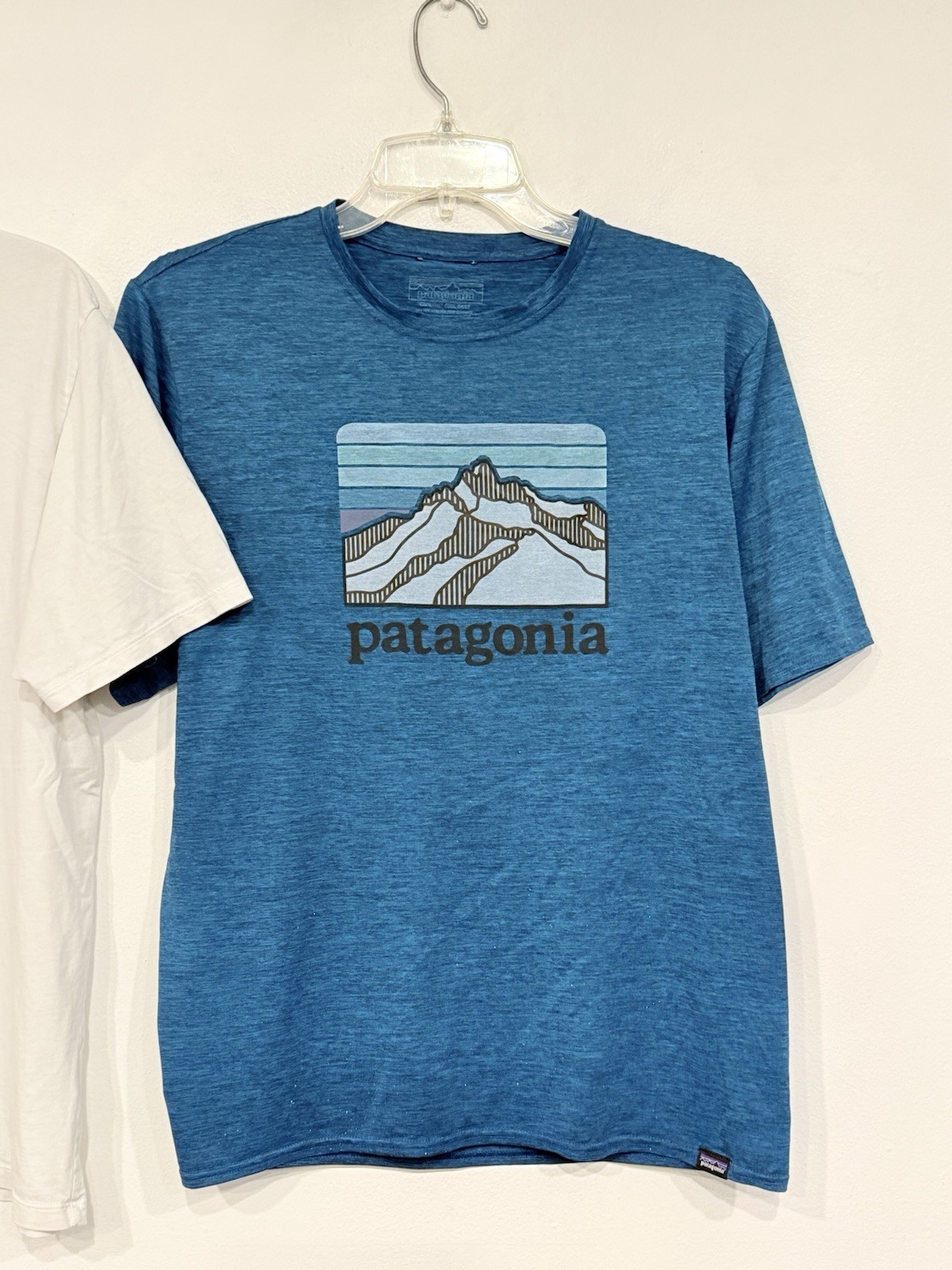Lot 2 Patagonia Men&rsquo;s Shirt Size Medium Capilene Cool P-6 Logo Organic T-Shirt