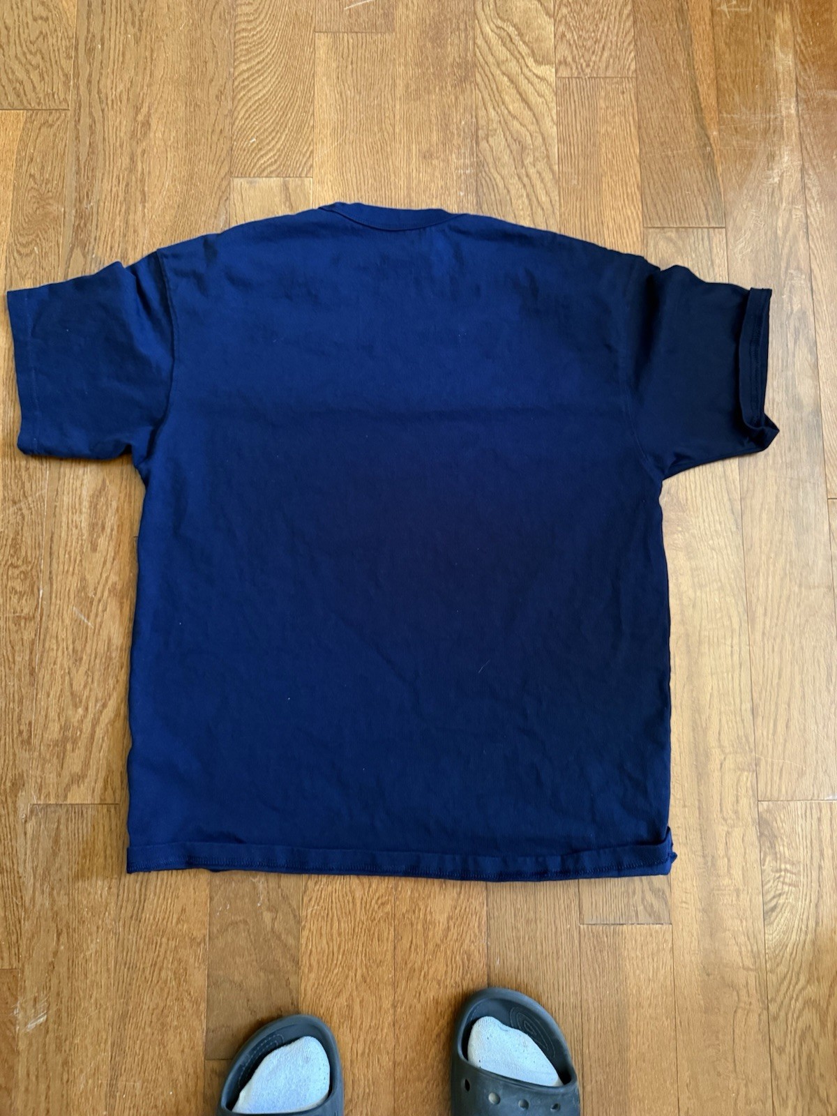 Nike navy blue tee with embroidered logo. Size M #sportswear #tee