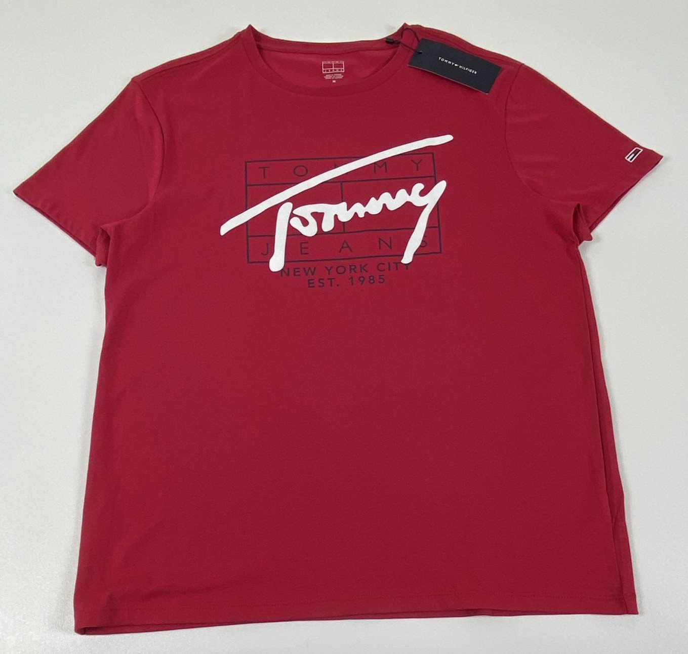 Tommy Hilfiger Men&rsquo;s Crew Neck Short Sleeve Logo Graphic T-Shirt Red M
