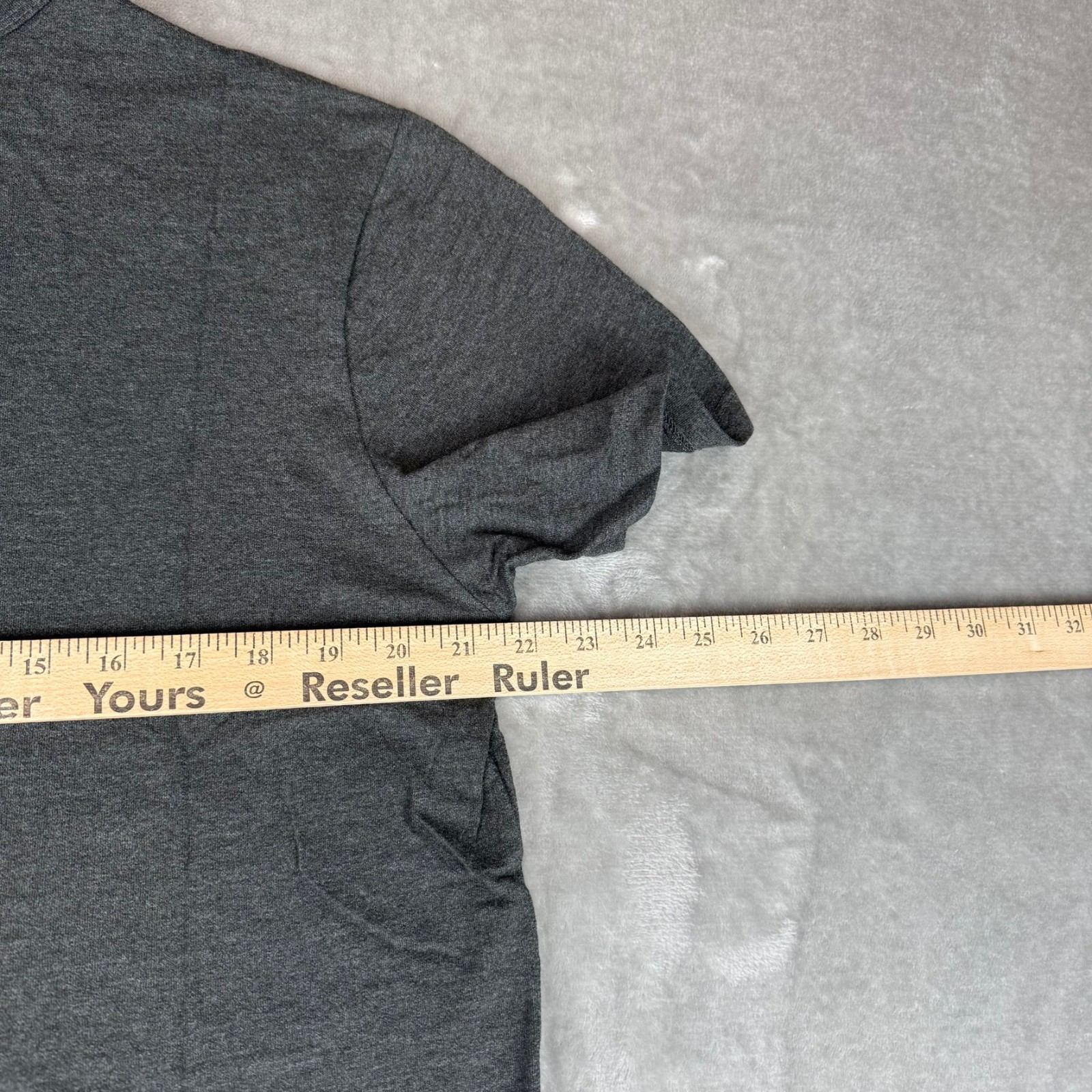 Buck Mason Trail Traverse Curved Hem T-Shirt Mens Large Carbon Black USA $45 NWT