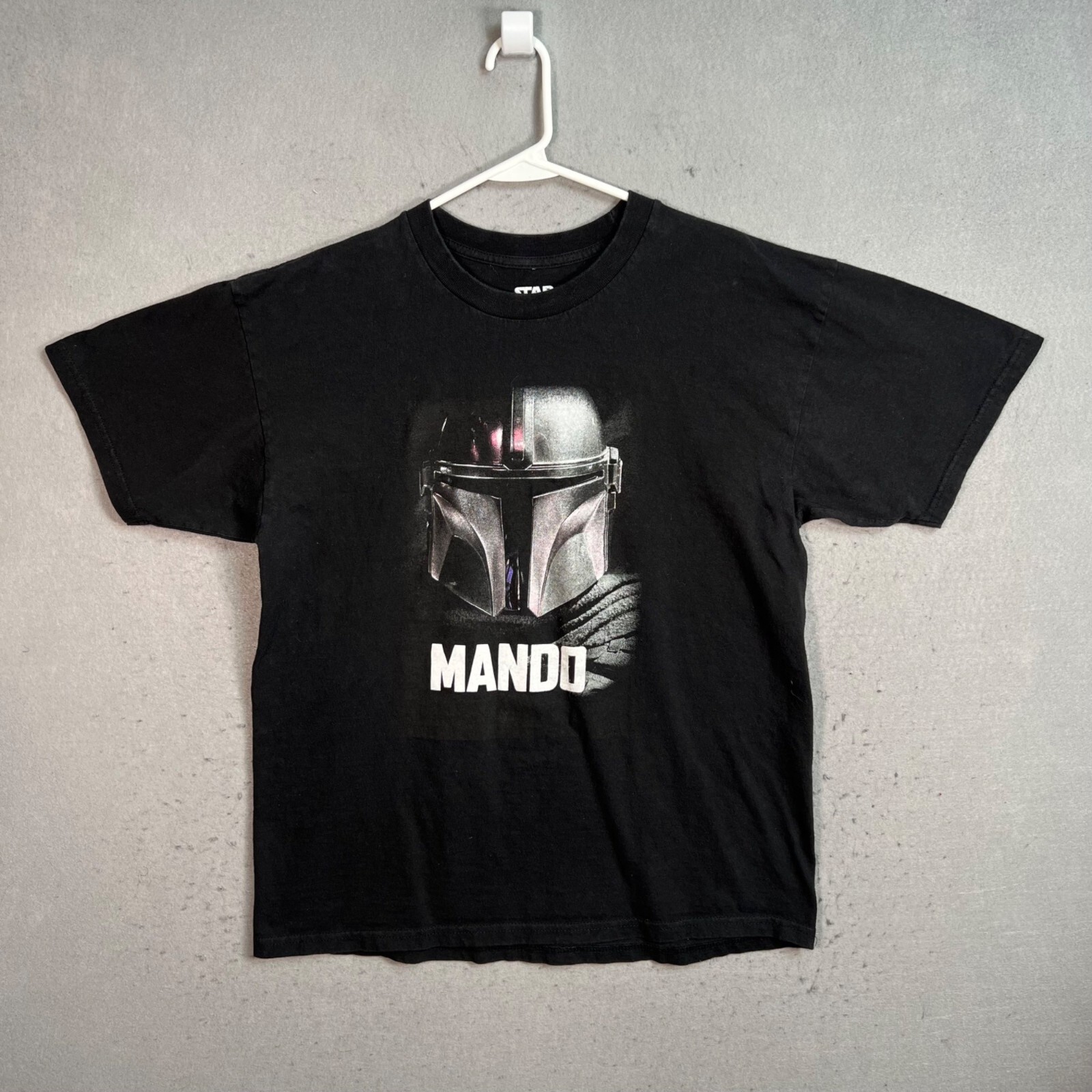 Star Wars Mad Engine Mando Graphic T-Shirt Large Black Cotton Short Sleeve Mens