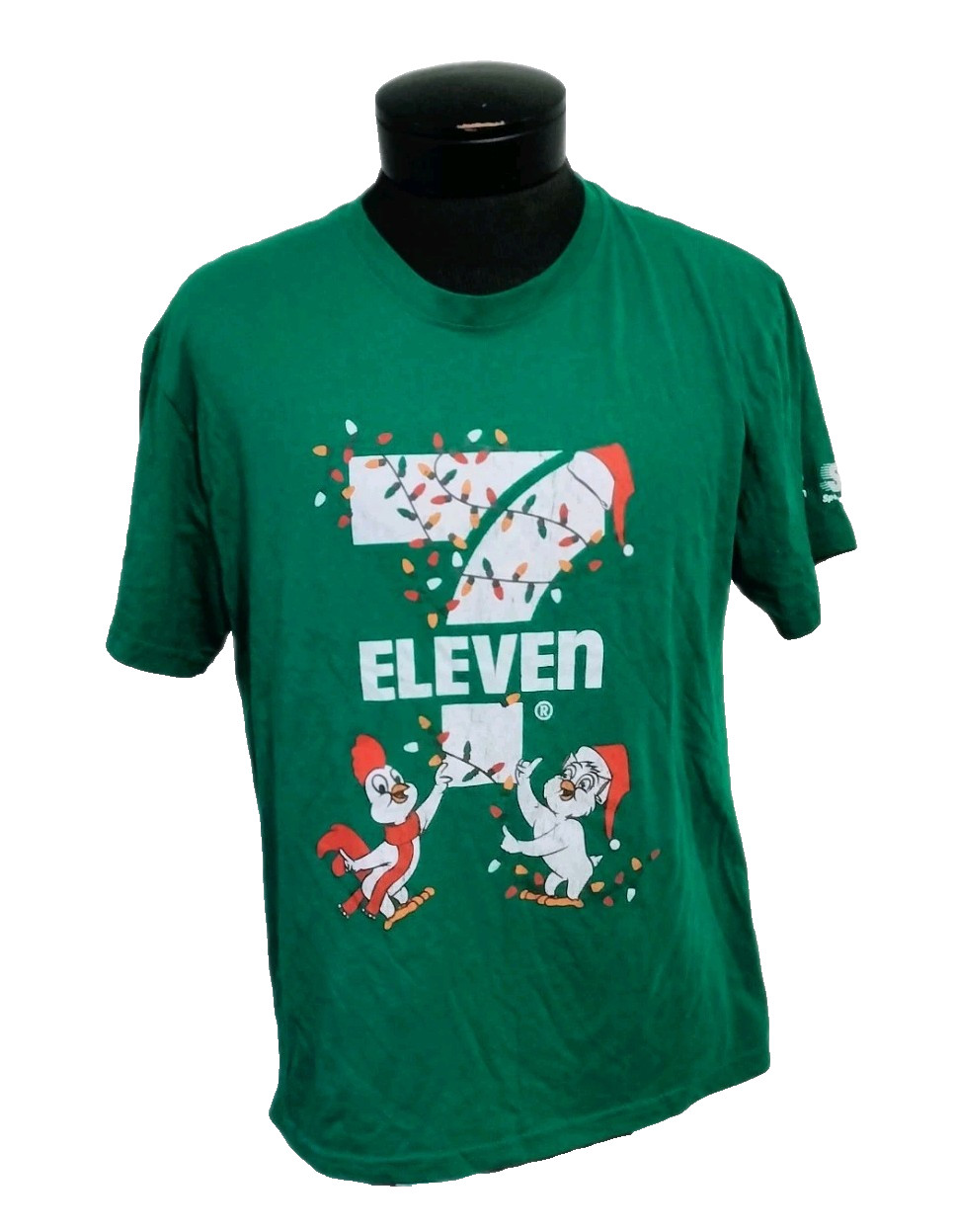 7-Eleven Speedway Christmas T-Shirt Size Medium Green Lights Holiday Gear Owl