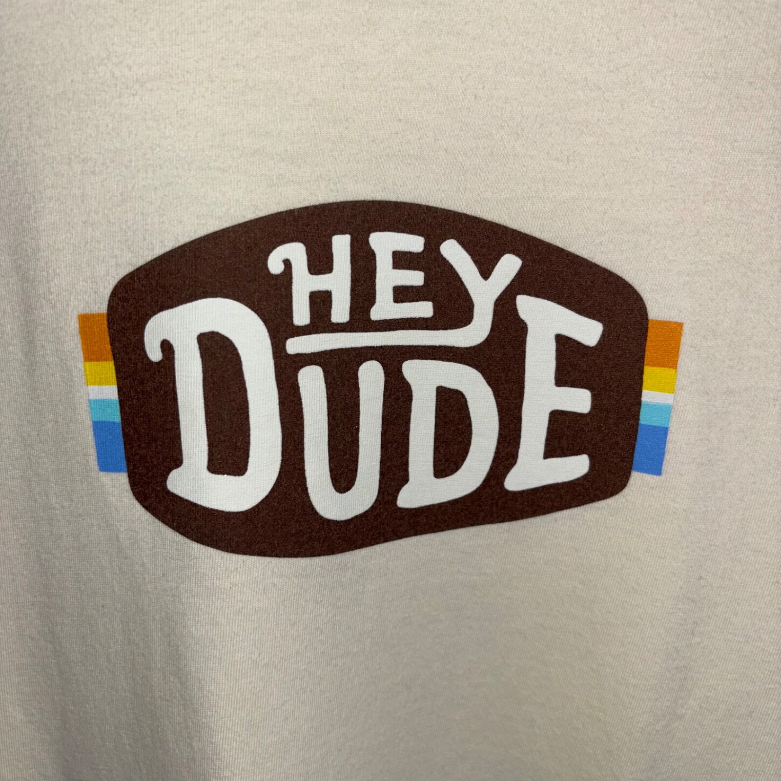Hey Dude retro cream w/ brown stripe buckle logo tee shirt men&rsquo;s size Large