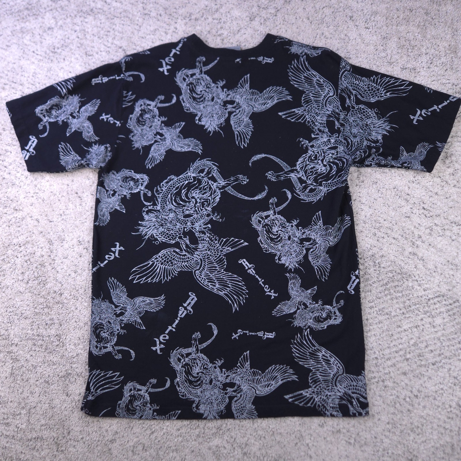 Avirex T-Shirt Mens Large Short Sleeve Graphic Tee AOP Metallic Silver Logo