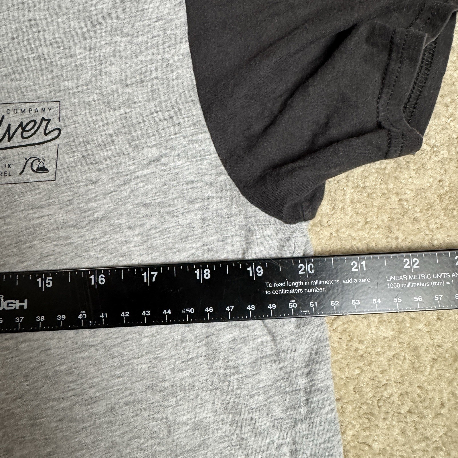 Quiksilver Mens T Shirt Crew Neck Modern Fit Medium Gray Raglan Sleeve