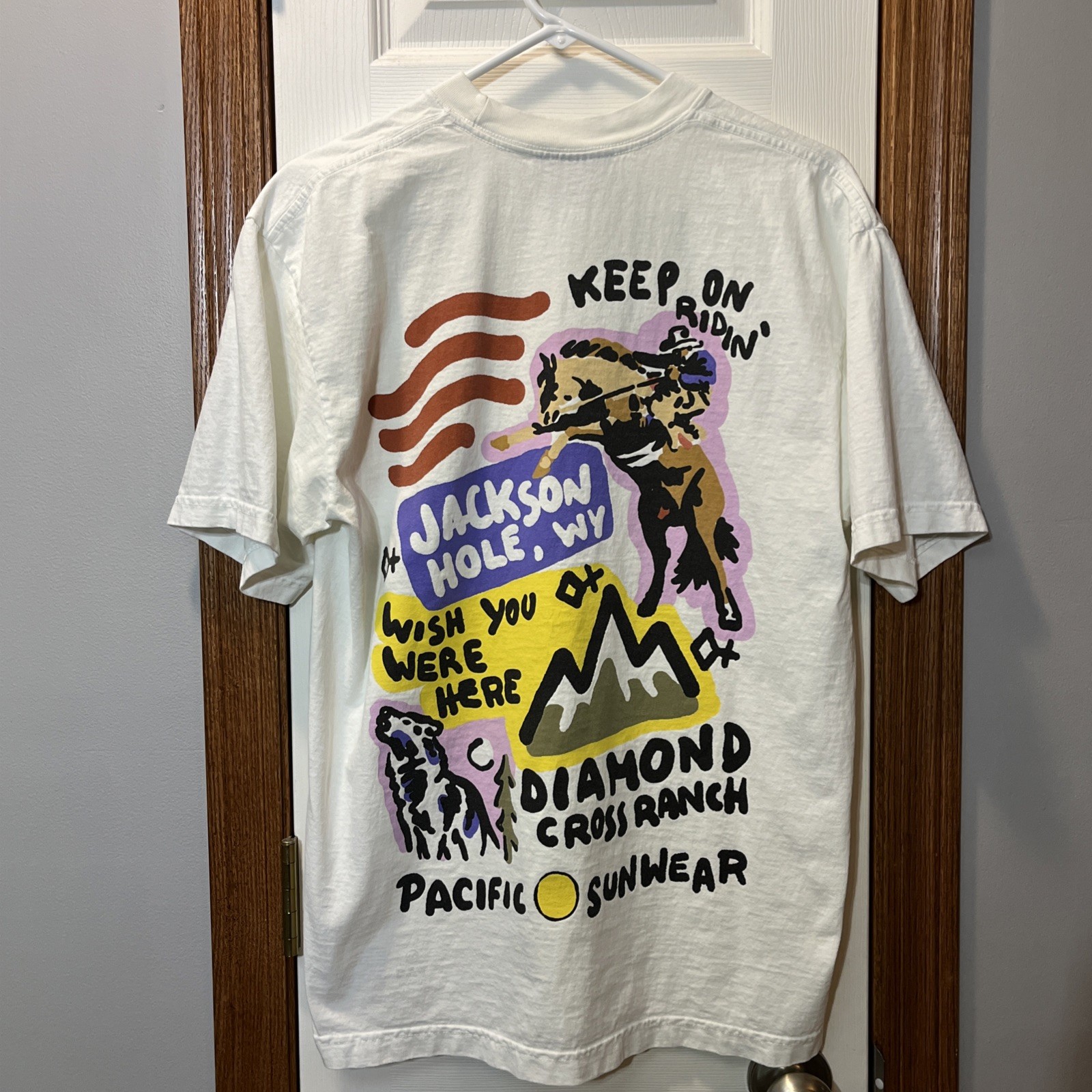 Diamond Cross Ranch White T-Shirt Tee Men&rsquo;s Size Med Jackson Hole Wyoming Cowboy