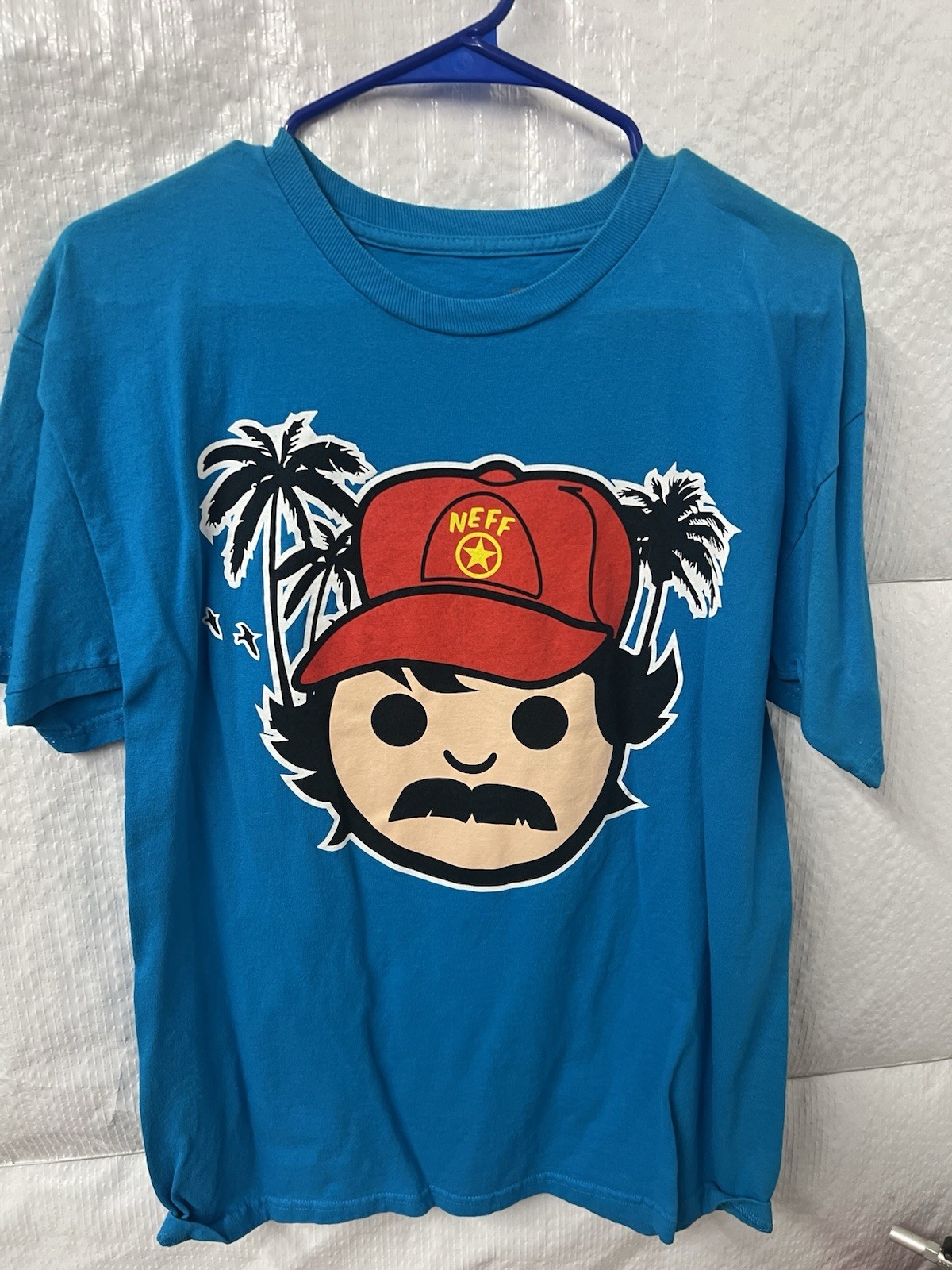 Adult Medium NEFF T-Shirt Man Wearing Hat Shirt Blue Med M *USA SELLER*
