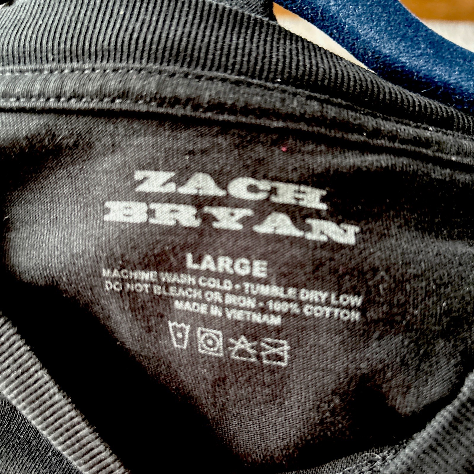Official 2025 Zach Bryan Tour T-Shirt Huntington WV Black Cotton Size Large L