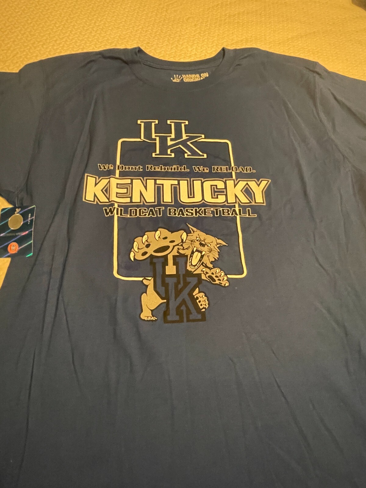 NEW with tags UK KY Kentucky Wildcats Shirt XL Hands on