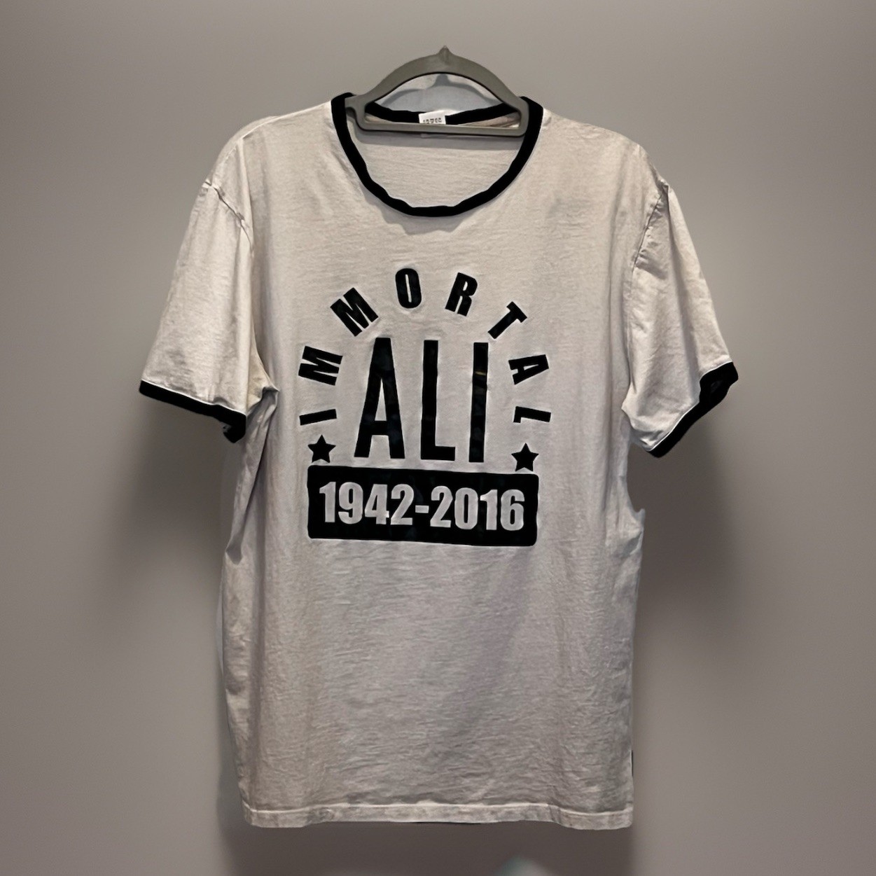 Muhammad Ali 1942-2016 “Immortal” Ringer Tee Shirt XL White/Black Graphic Tee