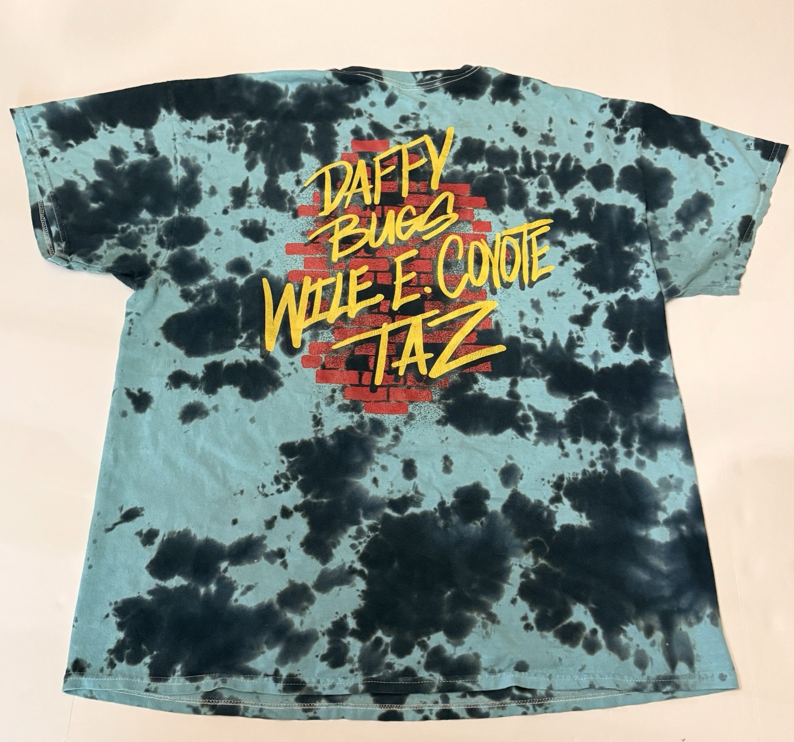 Vintage Uni-Sex Hood Looney Tunes Acid Wash Tshirt