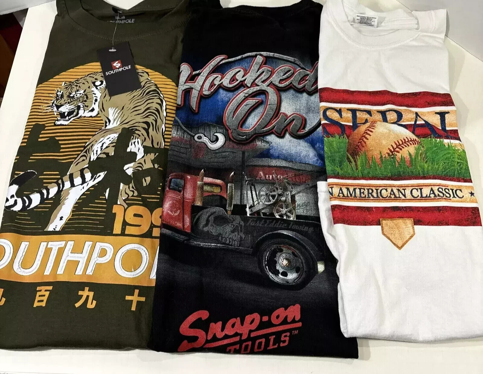 Lot of 5 Random Men&rsquo;s Graphic Tees T-Shirts LIQUIDATION Size M