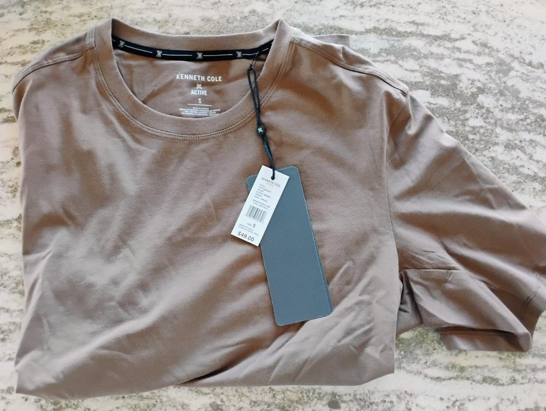 Kenneth Cole Performance Active Short Sleeve TShirt Small MINT FREE SHIPPING