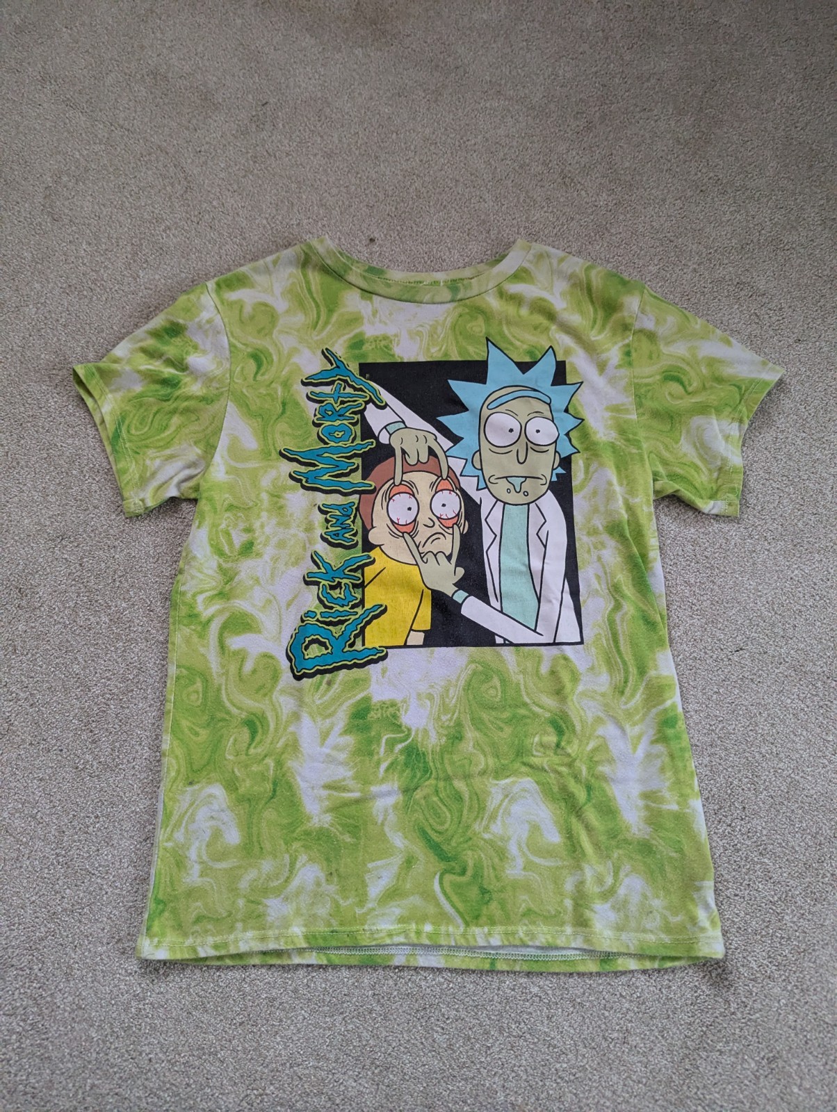 Many Assorted Graphic T-shirts, Various Sizes.