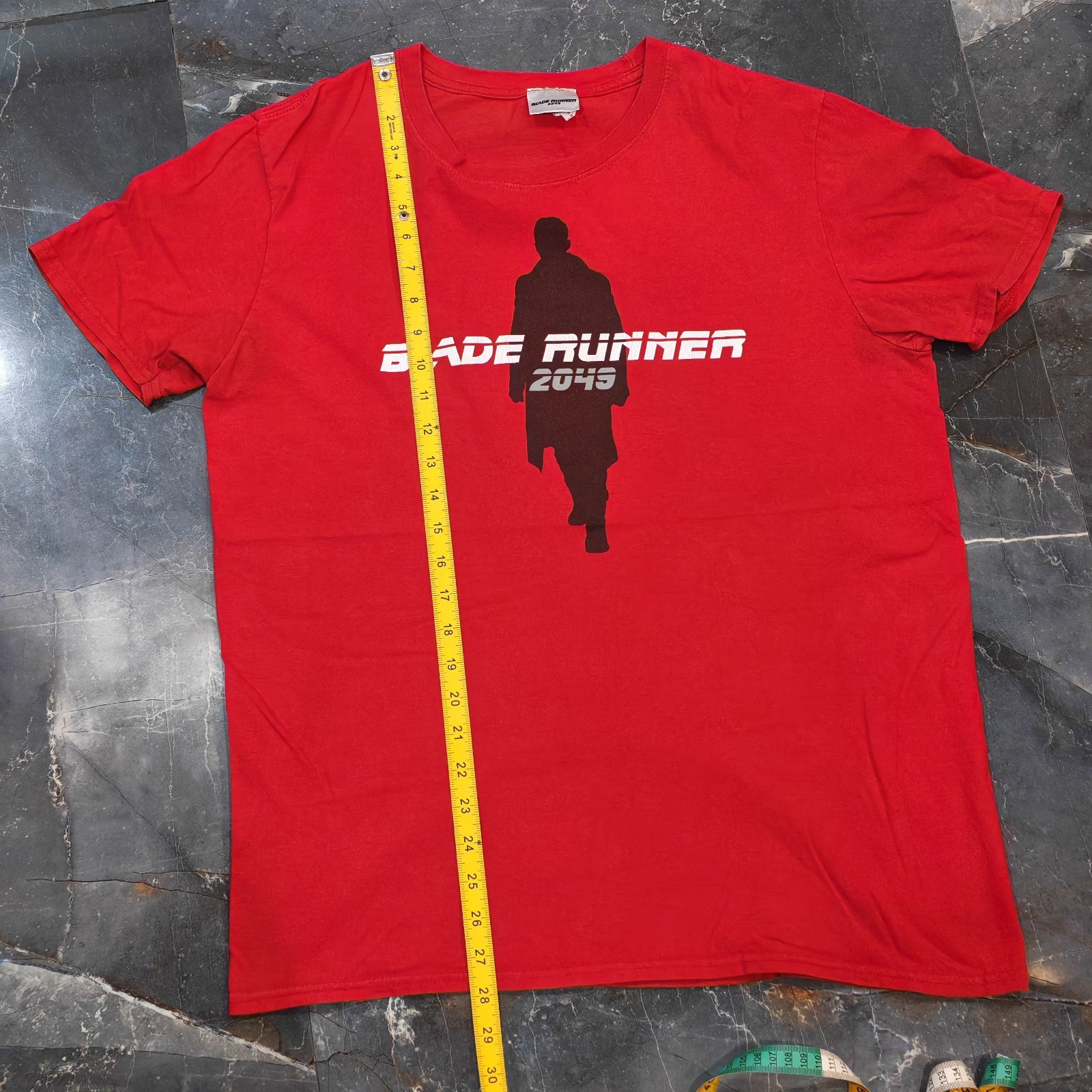 Blade Runner 2049 Red Graphic T-Shirt Adult Size L Sci-Fi Movie Graphic Tee