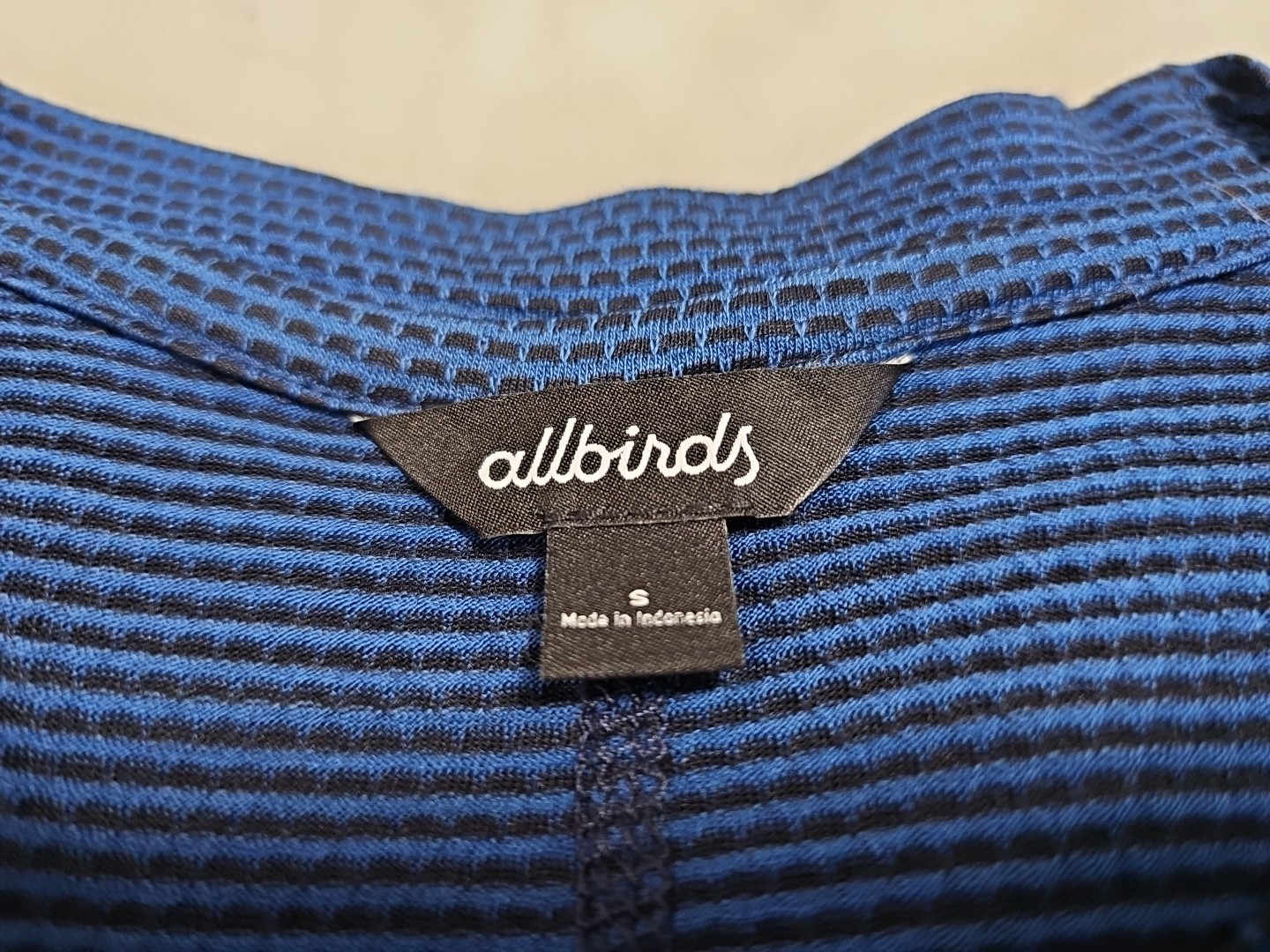 Allbirds Royal Navy Blue Carbon Footprint + 9.2 Seersucker Athletic Shirt SZ S