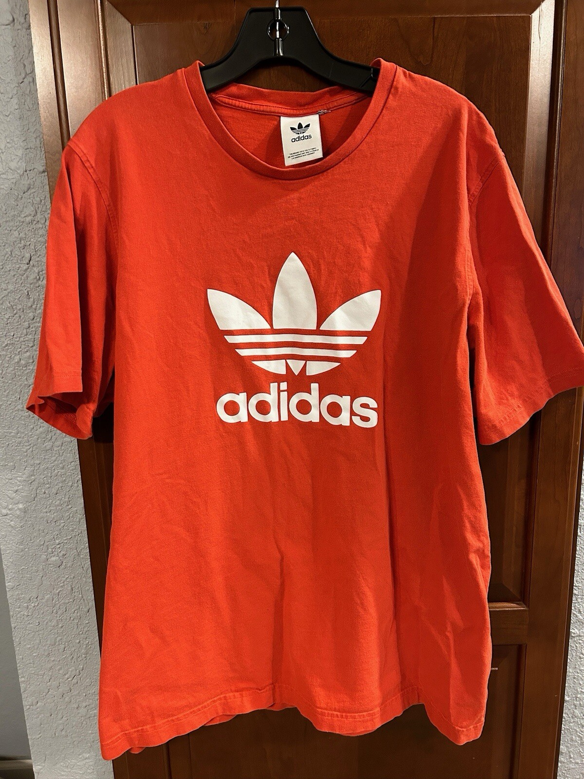 Adidas Men T-Shirt L Trefoil Logo Design Graphic Classic Short Sleeve Shirt Red