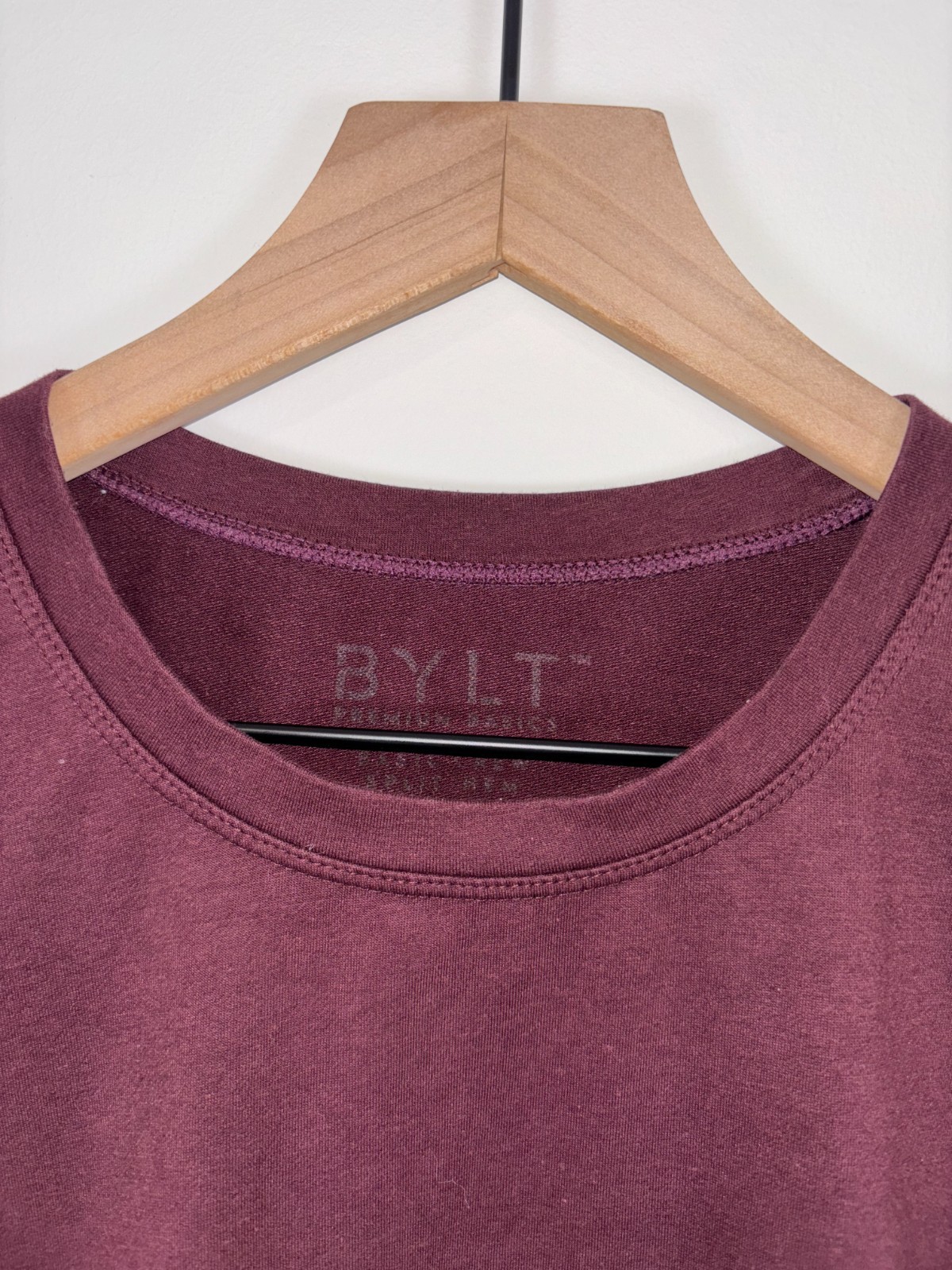 BYLT Premium Basics Men’s T-Shirt Large L Red Basic Crew Split Hem Tee
