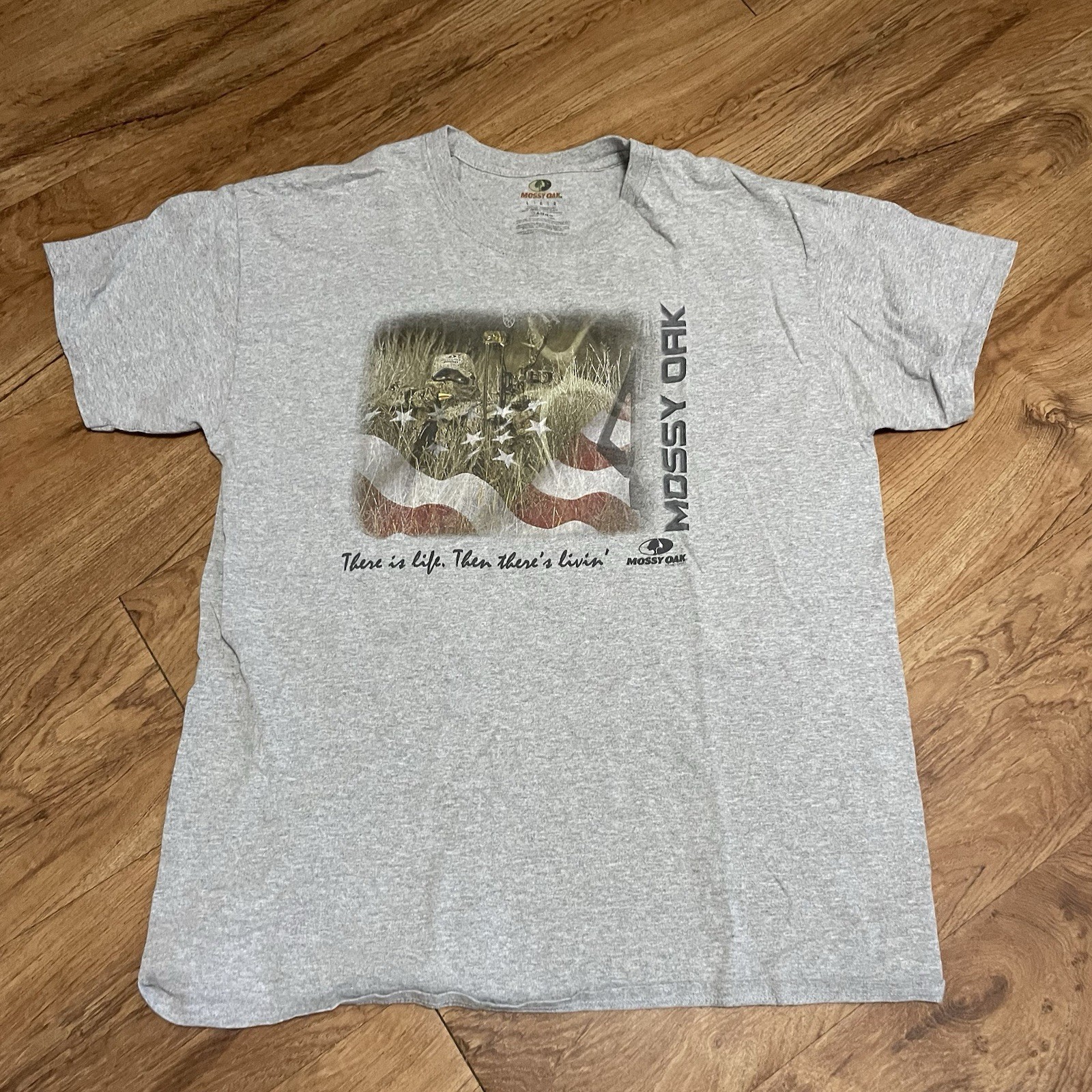 Deer Hunting Gray Tshirt Men Size Large Mossy Oak White Tail Buck Graphics Tee