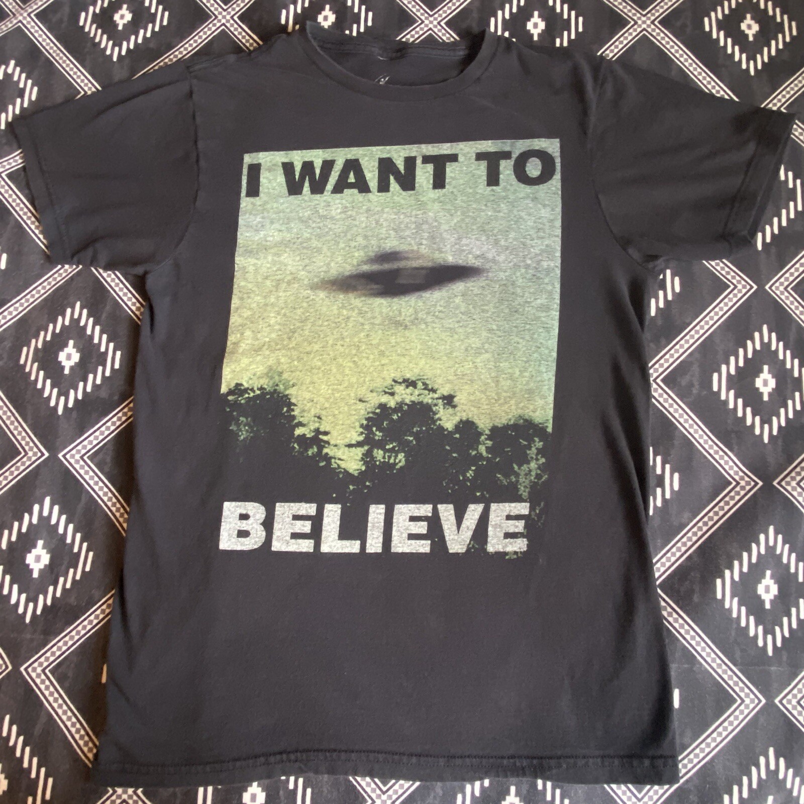 THE X-FILES I Want To Believe Cult TV Logo T-Shirt. MEDIUM (NV) Preowned