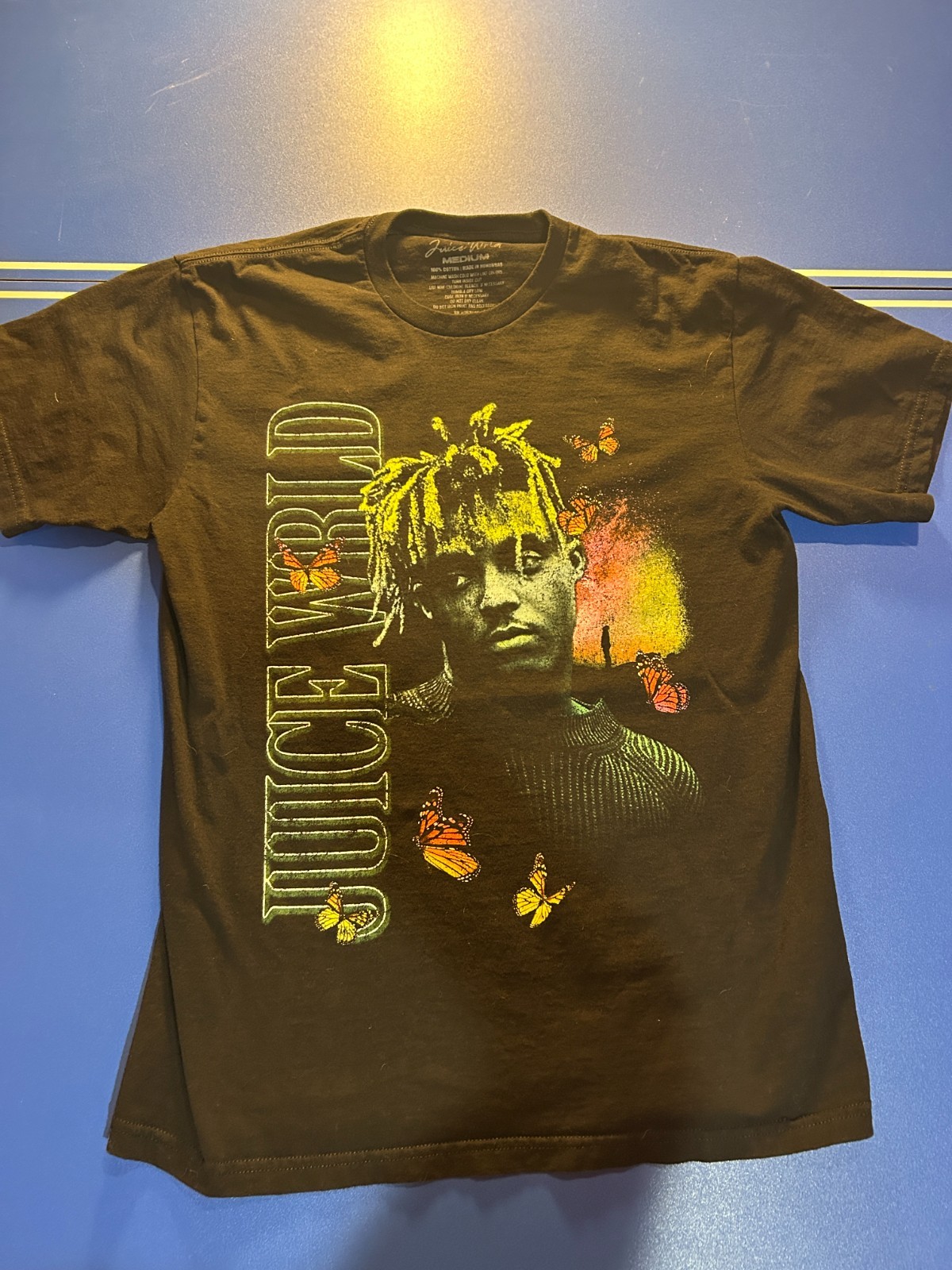 Juice Wrld Night Butterfly Graphic Emo Rap Tee T-Shirt M Neon Green Orange